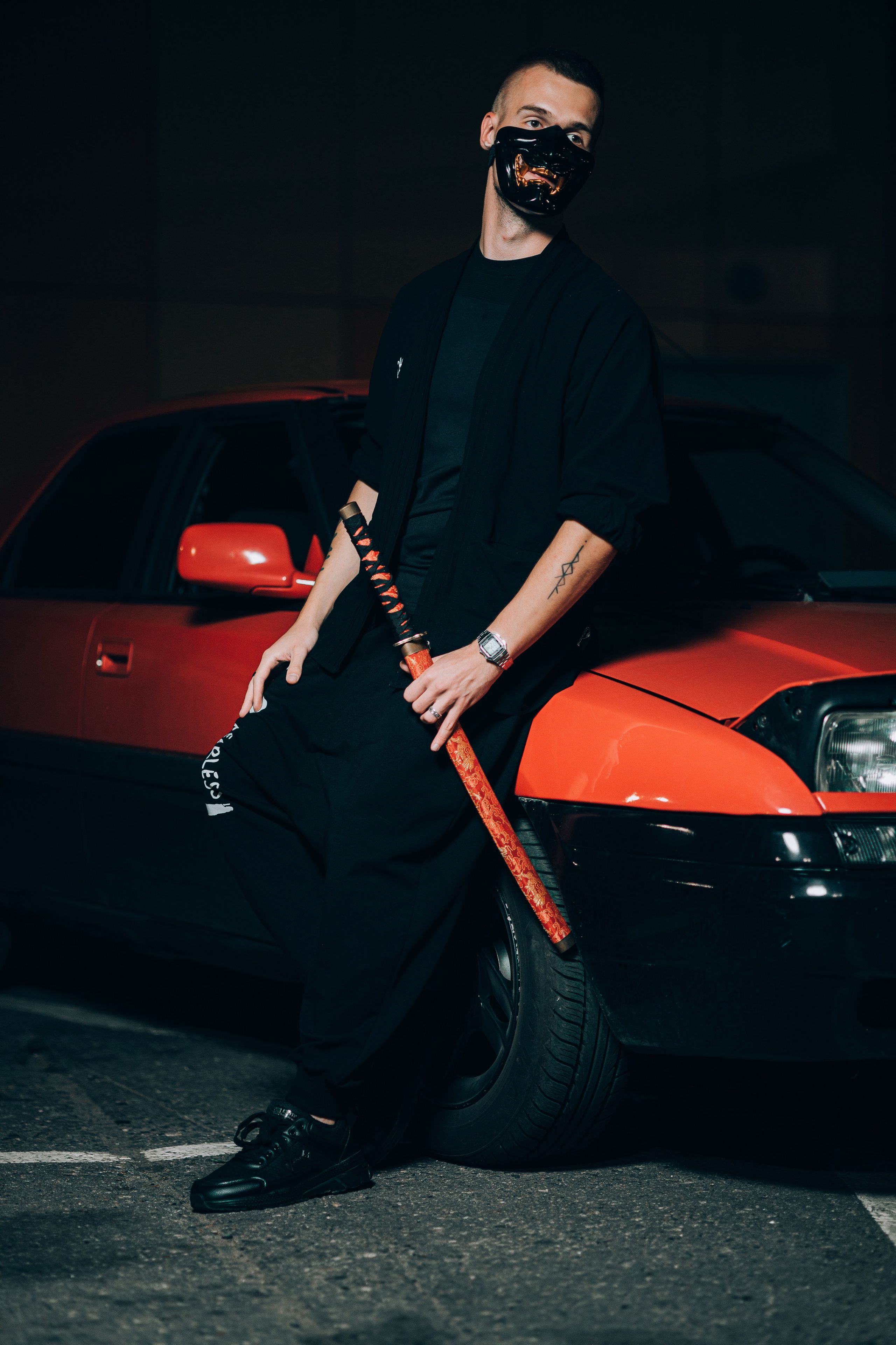 Фотосессия Артёма с его машиной. Выпускные альбомы в Серпухове