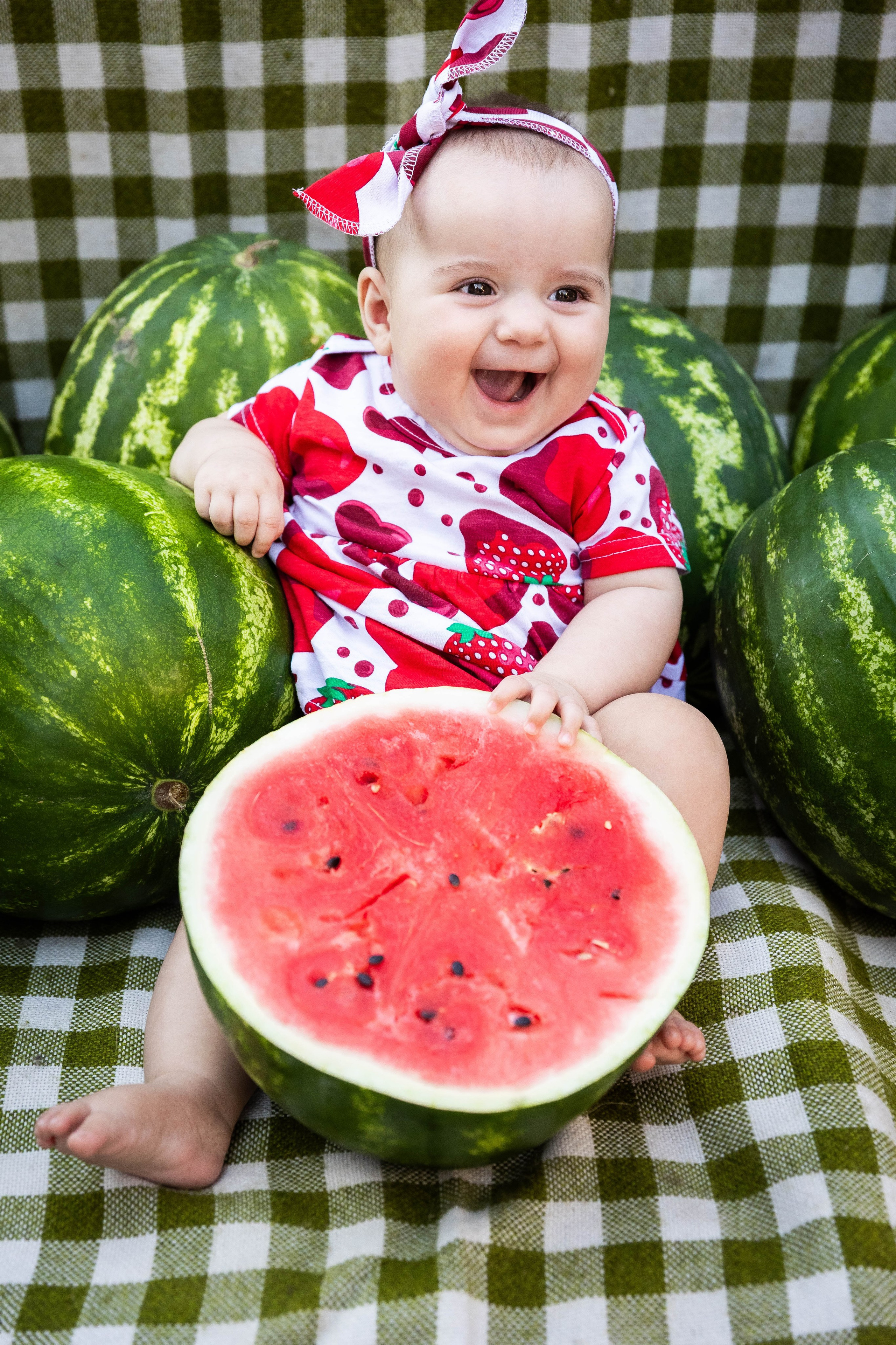 Анютка и арбузы. Фотограф-АниМалист Анна Абрамова