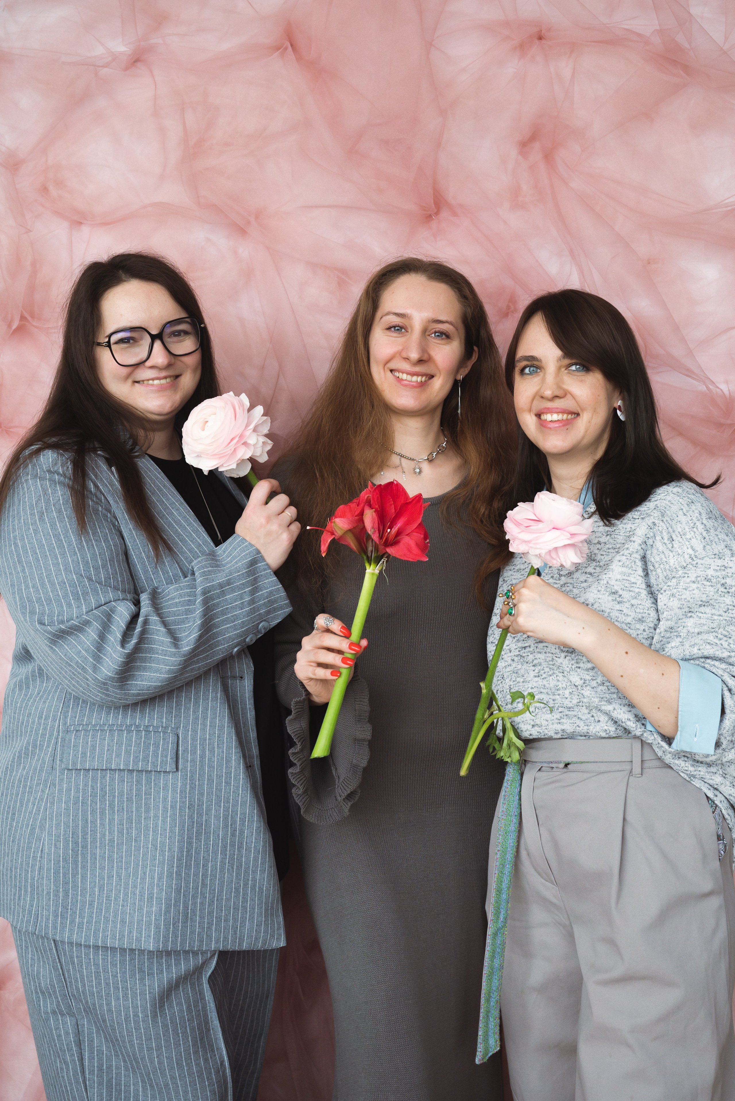 Маша, Алёна, Настя. Съемка подружек. Фотограф Москва Настя Профотовна. Репортажные, свадебные и контент фотосессии