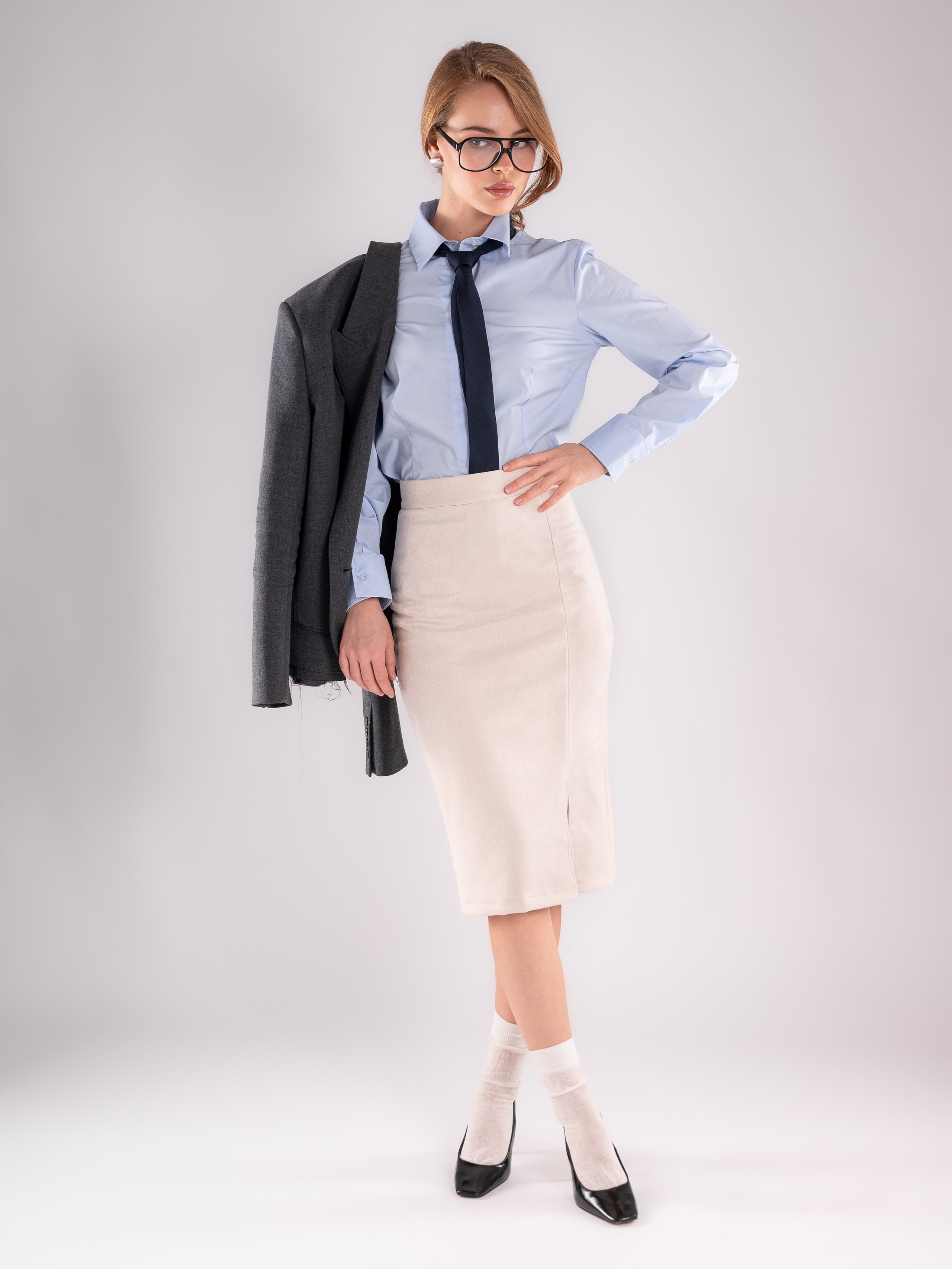 Замшевые юбки серия 1. Предметный фотограф, фото для маркетплейсов Пятигорск, КМВ