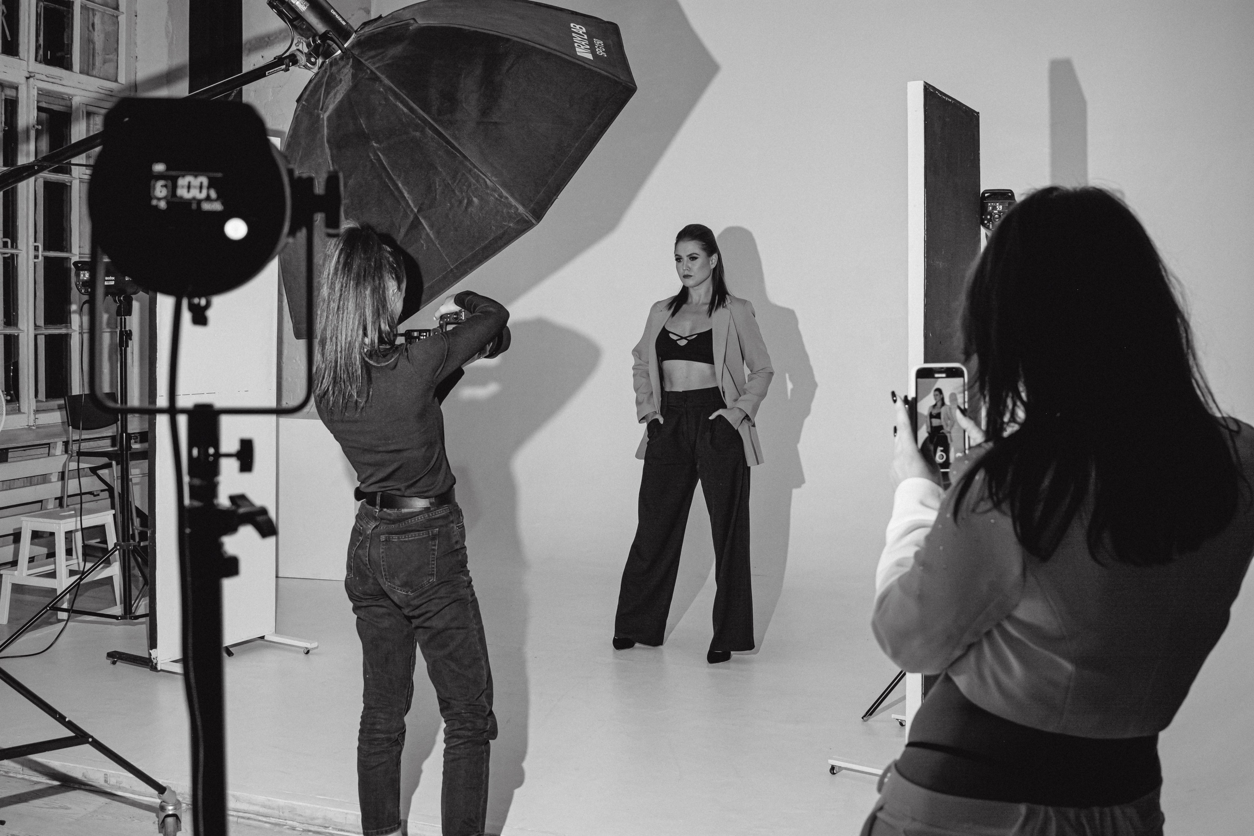 Фэшн-съёмка участниц Миссис Бизнес Гатчина 2023. Портретный фотограф в Санкт-Петербурге Дмитриева Наталия