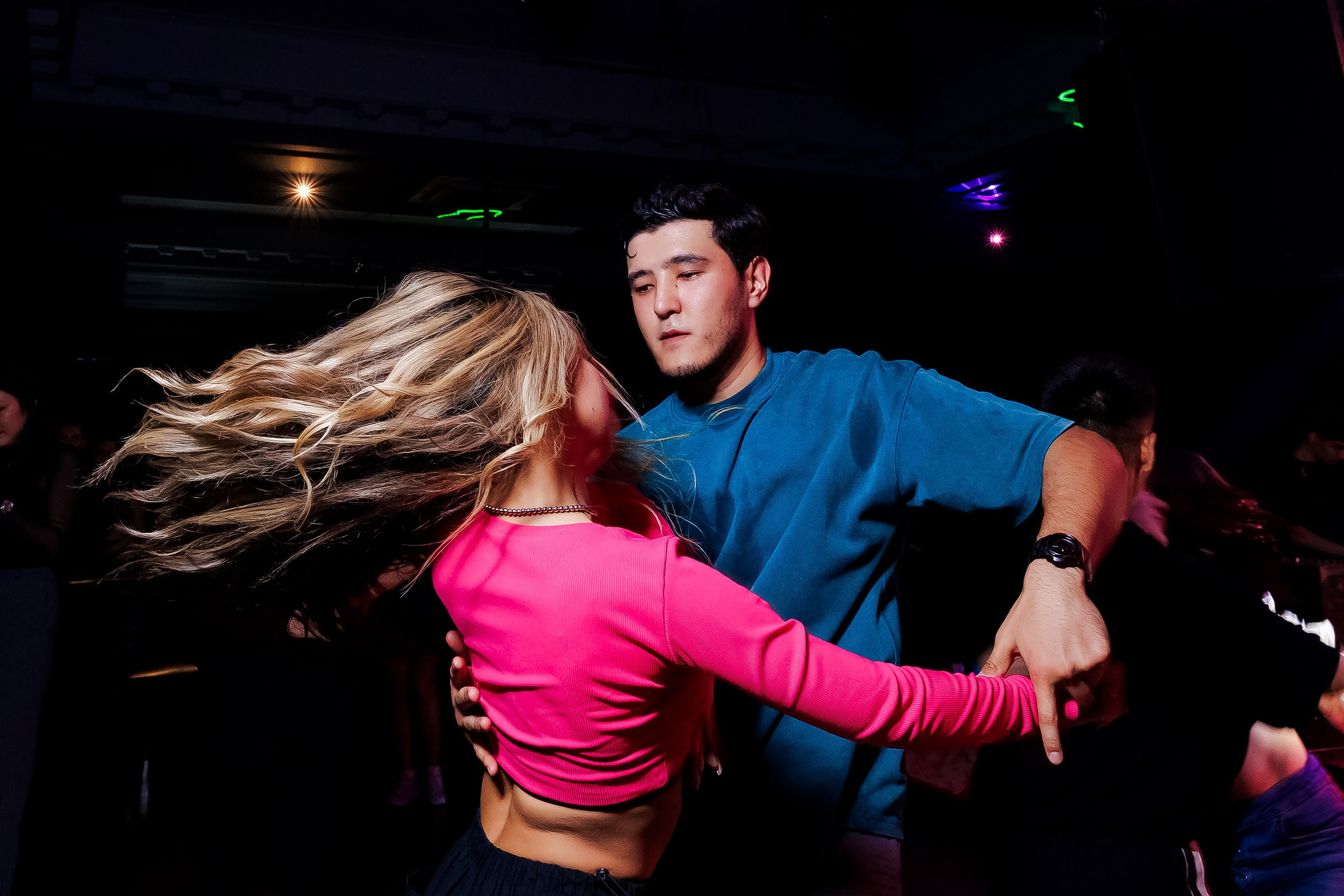 Bachata Party Hola Dance. Репортажный фотограф в Алматы Каюпов Сержан