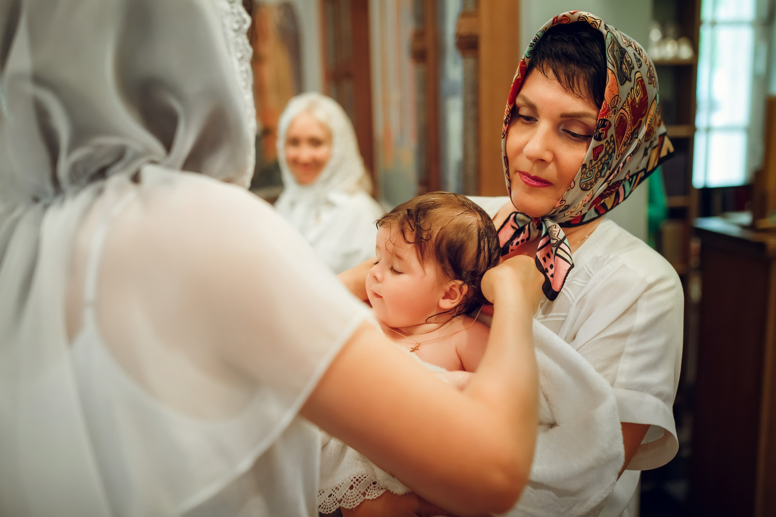 Крещение Виолетты. Фотограф на Крещение, семейный фотограф в Москве