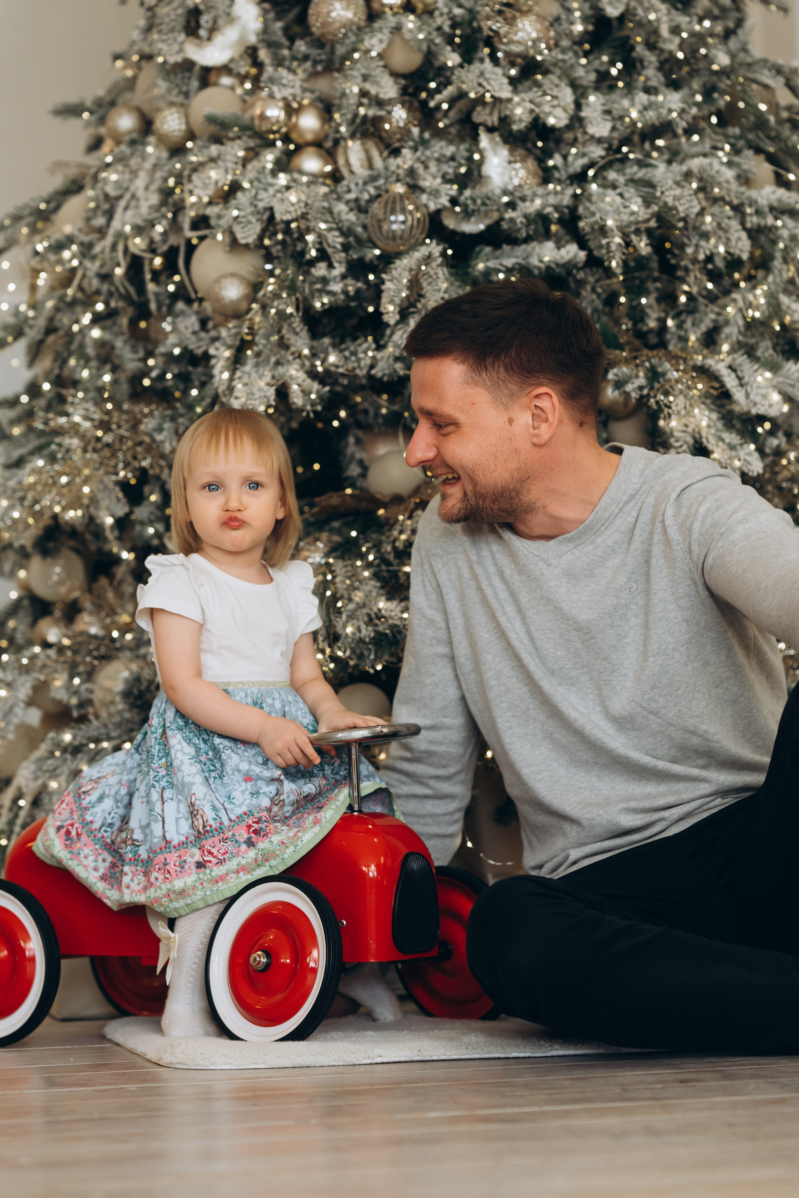 Андрей и Елена с двойняшками-непоседами. СВАДЕБНЫЙ ФОТОГРАФ КРАСНОЯРСК