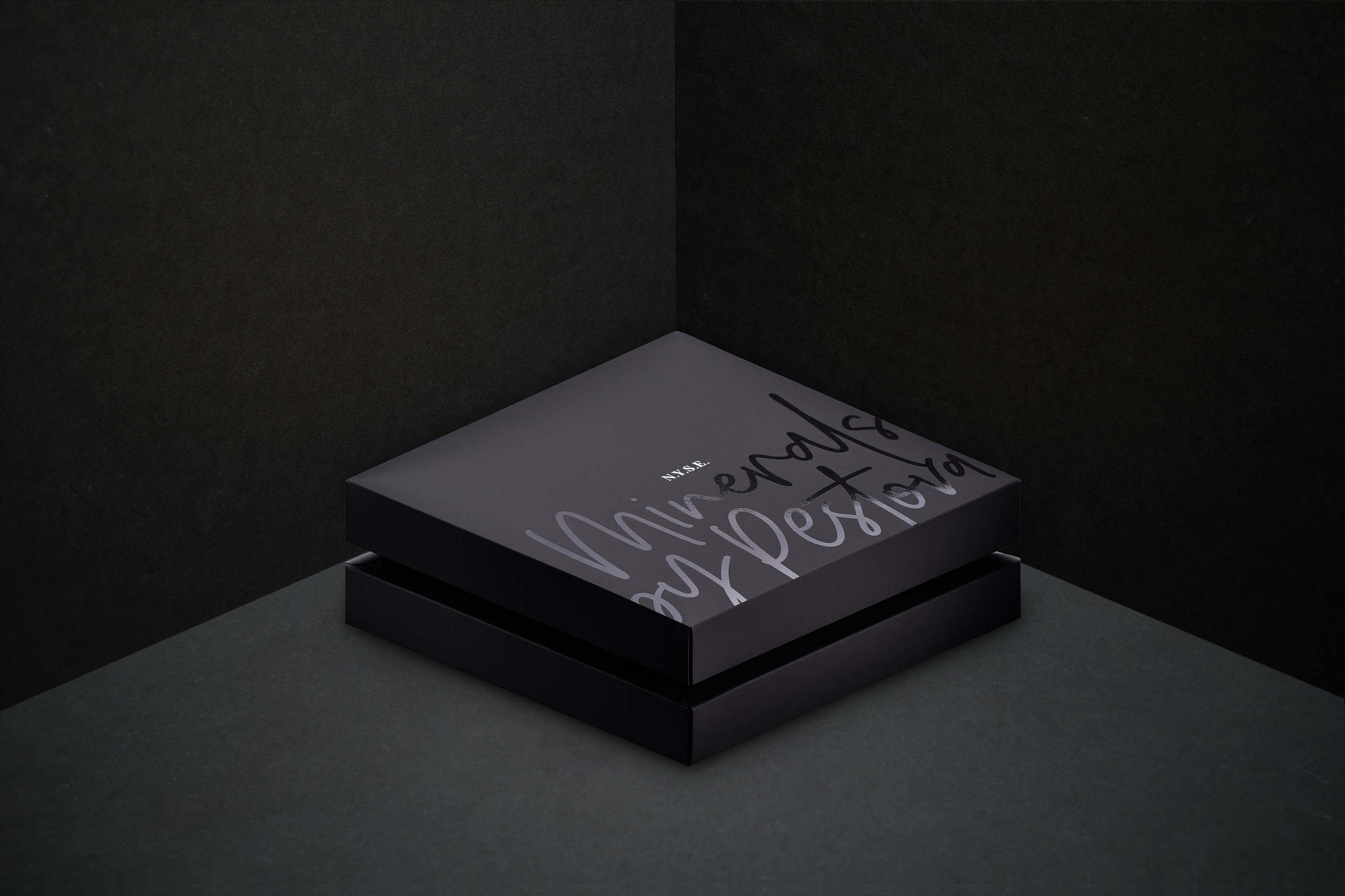 Серия фотографий бумажной упаковки для интернет магазина. Предметный фотограф для маркетплейсов. Казань