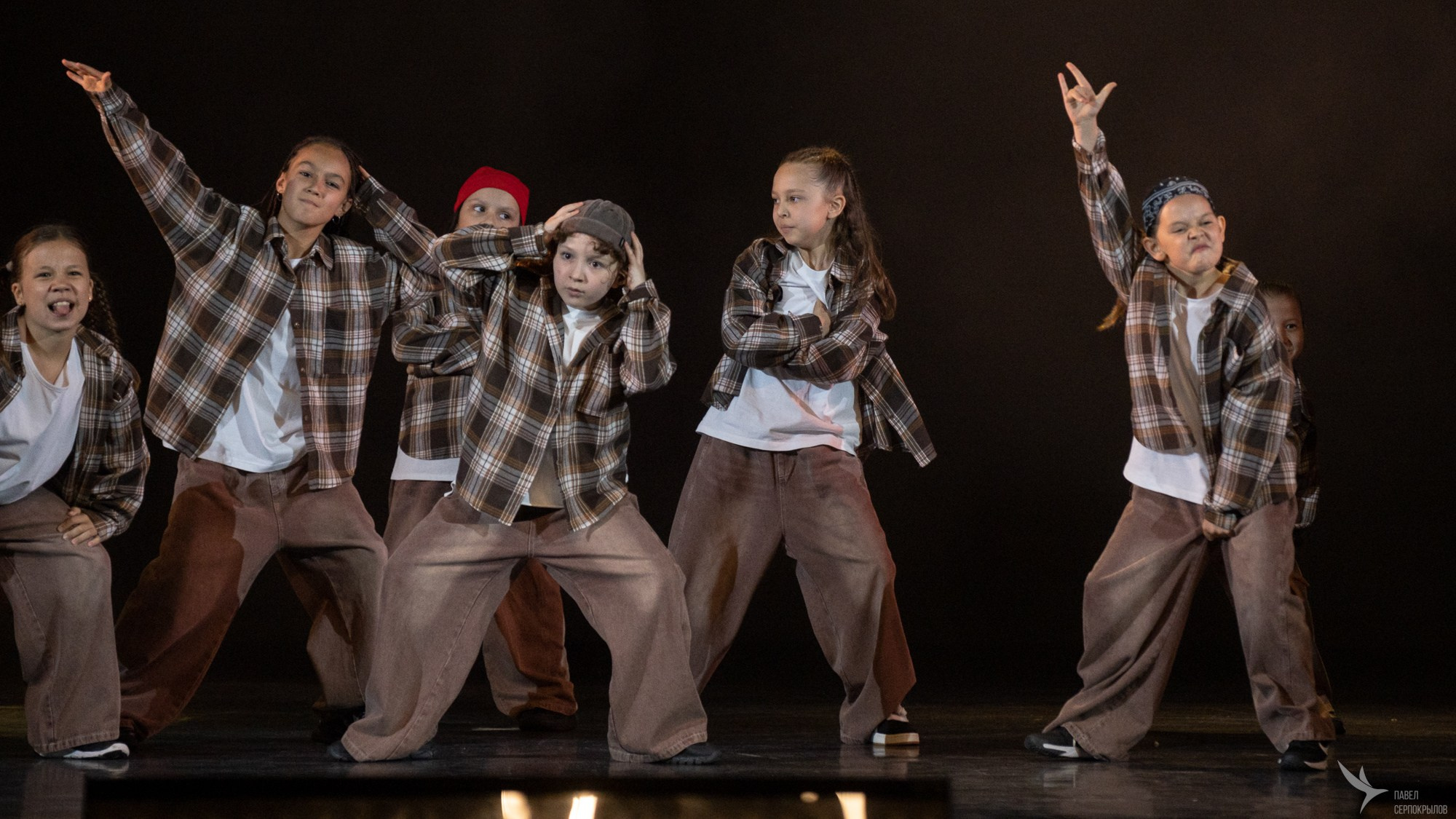 Отчетный концерт студии танца KingStep. Репортажный фотограф в Казани Павел Серпокрылов