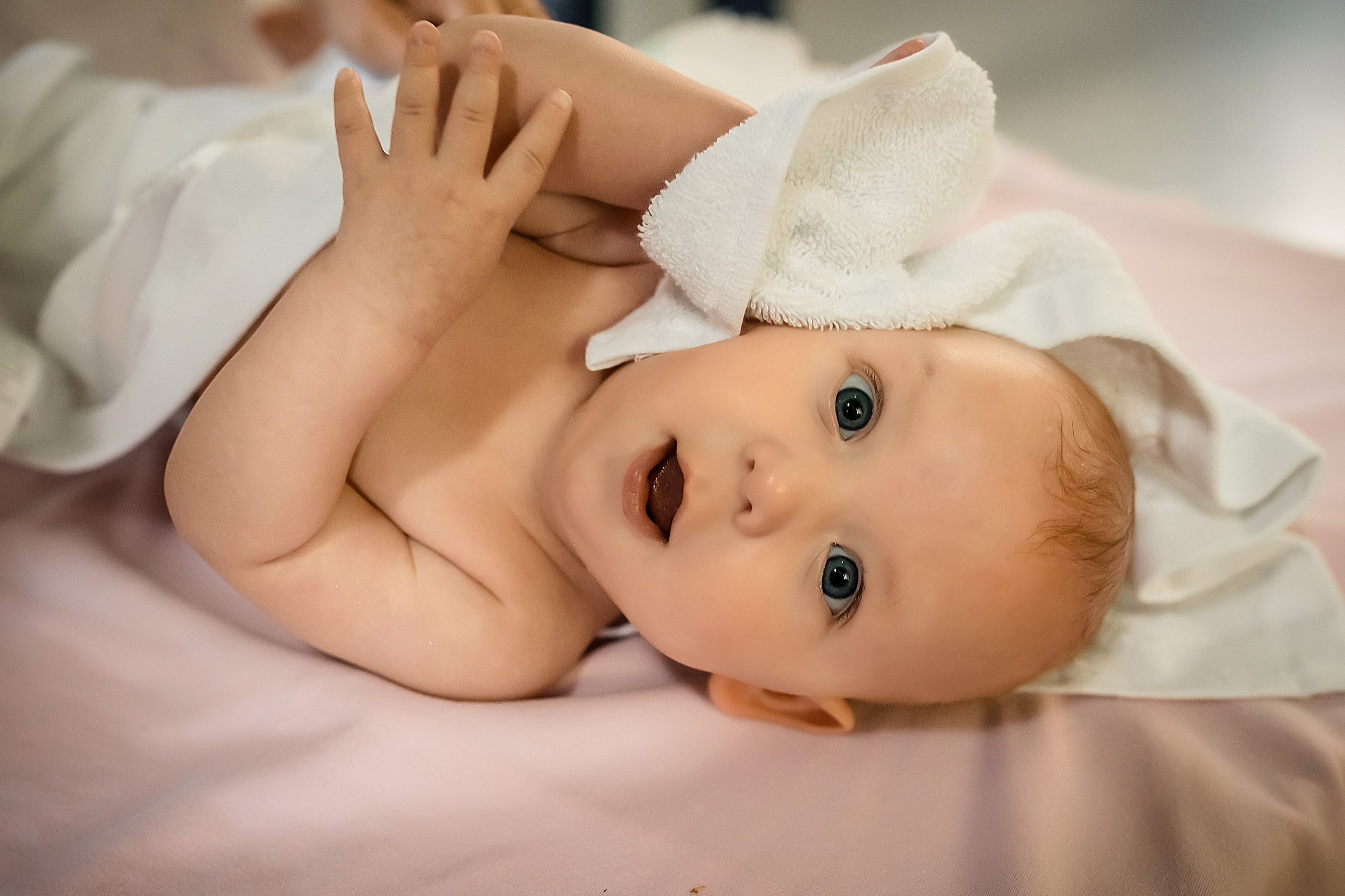 Крещение Милании и Эмилии