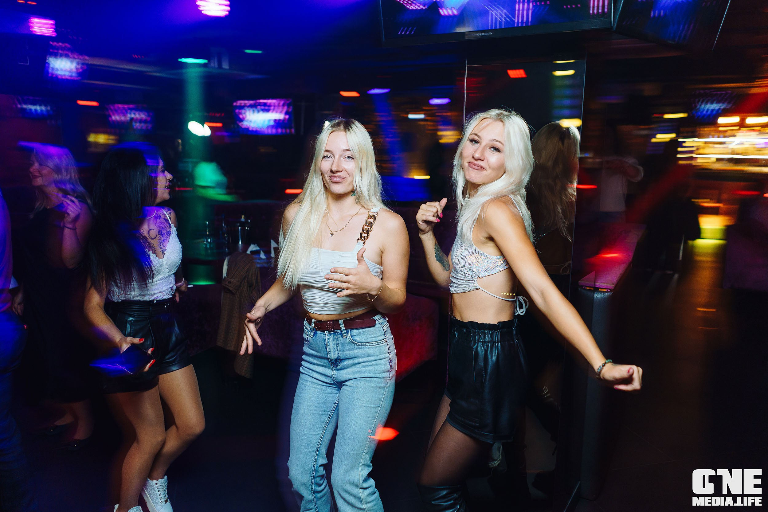 Фоторепортаж из караоке-клубе Эйфория. One Media Life: фоторепортажи, фотоотчеты с мероприятий и заведений