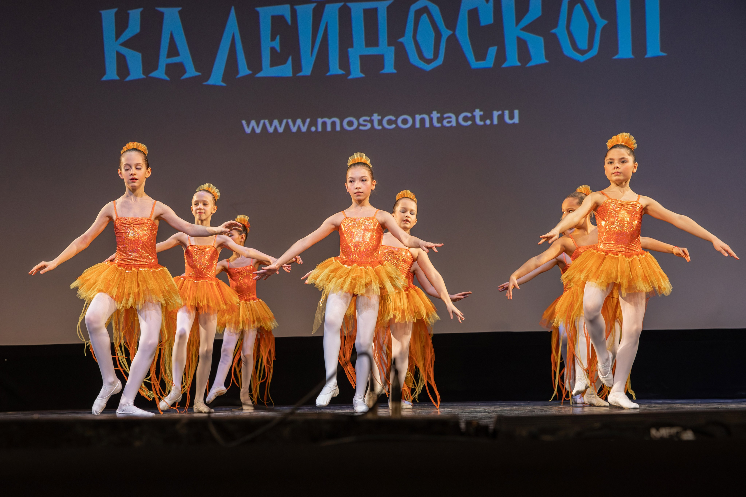 Съемка школьных репортажей в Москве. Семейный и женский фотограф в Москве Надежда Воробьева