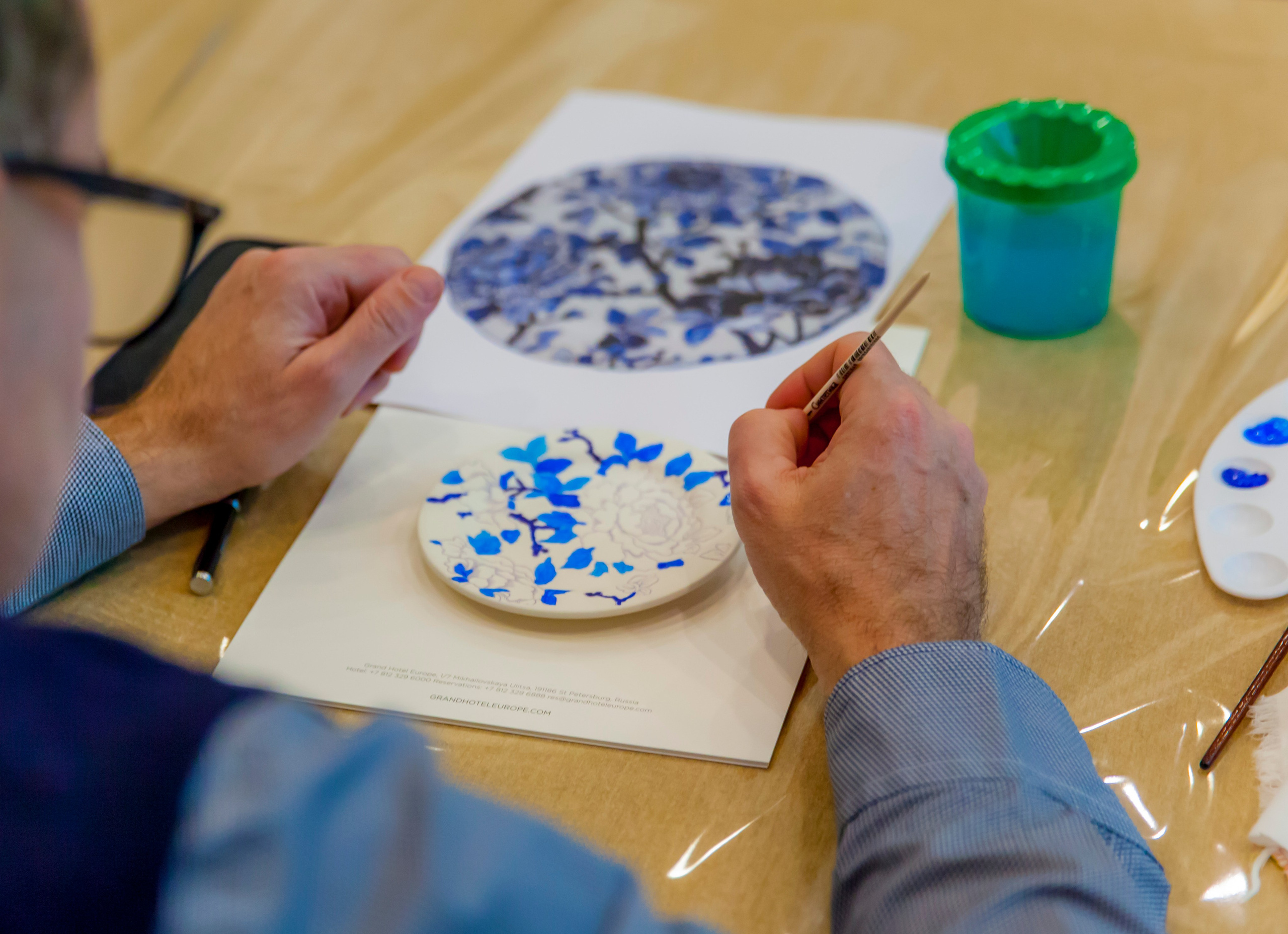 Фарфоровая экспедиция в Петербурге. Ольга Черешнева. Фотограф Александра Степанова
