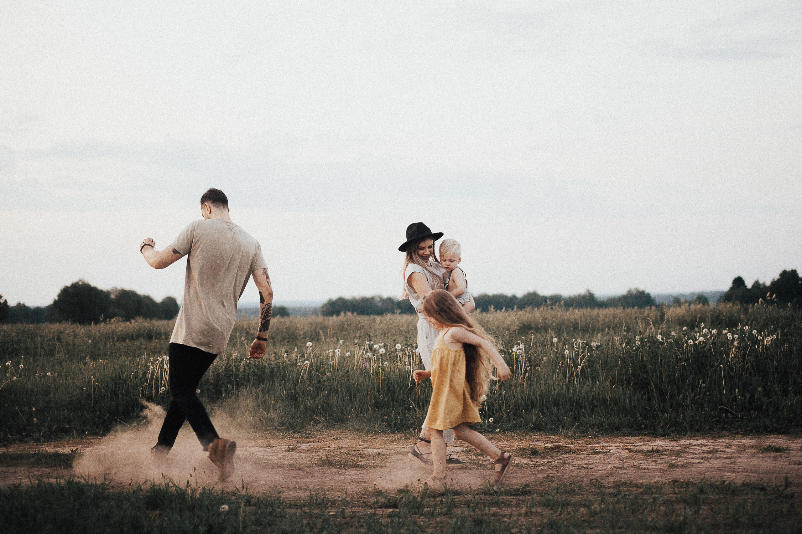 Виктория, Кирилл, Эмилия и Даниэль. Wedding photographers Tbilisi Georgia Alex and Polly