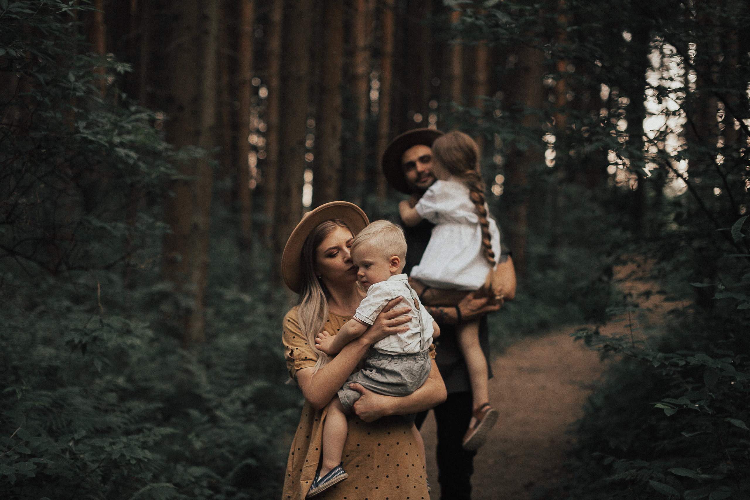 Виктория, Кирилл, Эмилия и Даниэль. Wedding photographers Tbilisi Georgia Alex and Polly