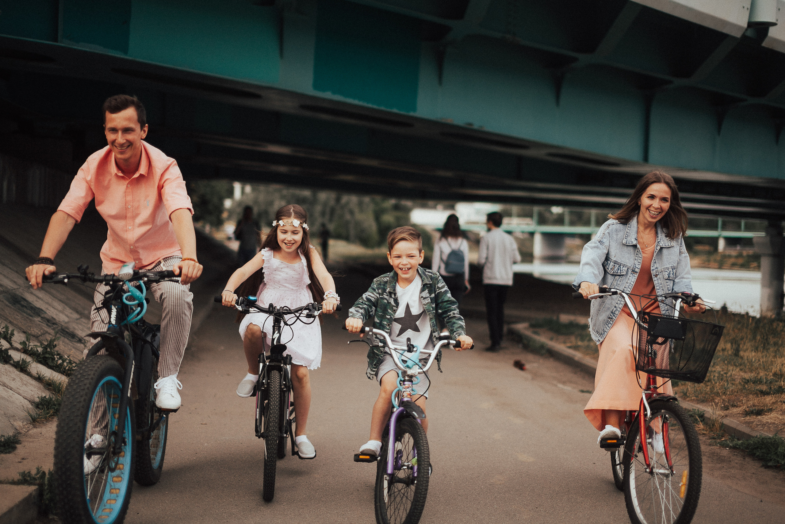 Настя, Илья, Поля и Лев. Wedding photographers Tbilisi Georgia Alex and Polly