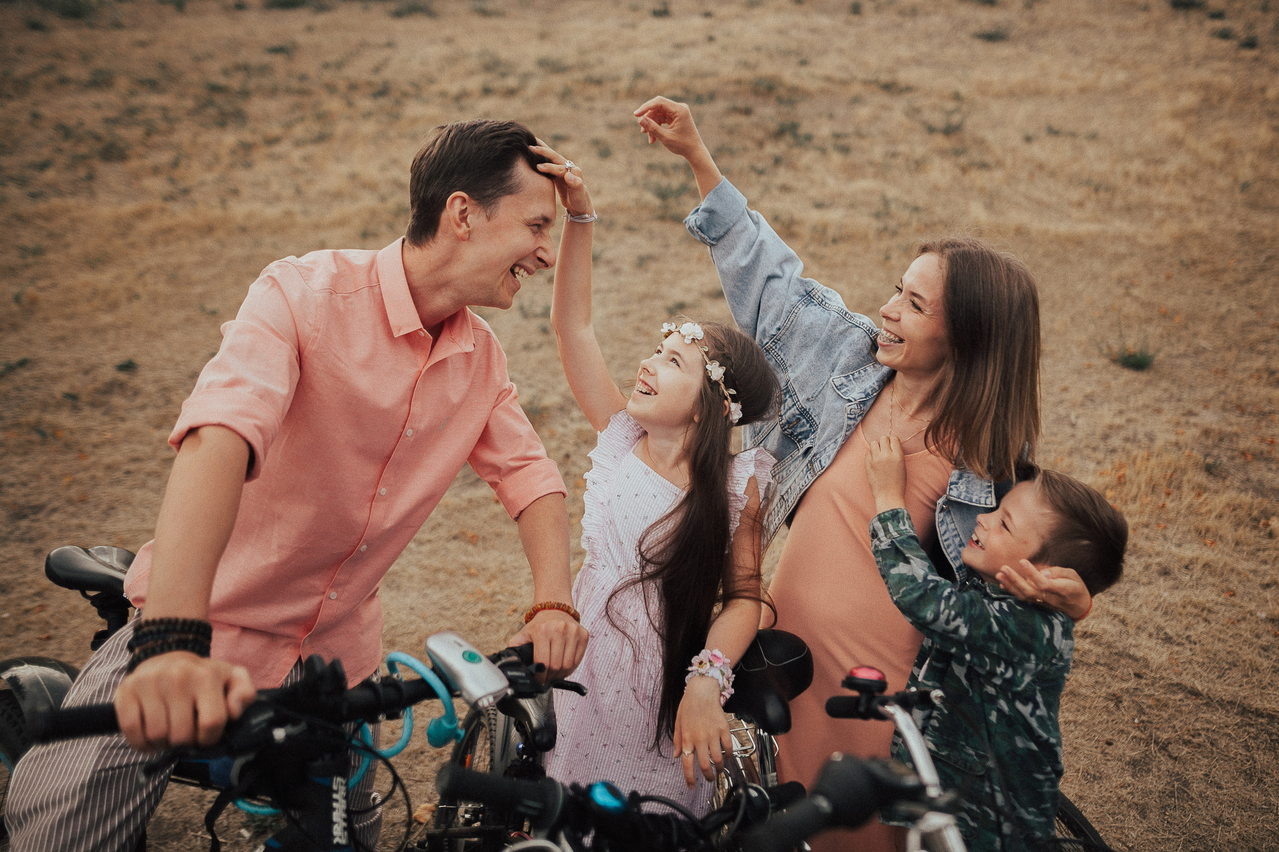 Настя, Илья, Поля и Лев. Wedding photographers Tbilisi Georgia Alex and Polly