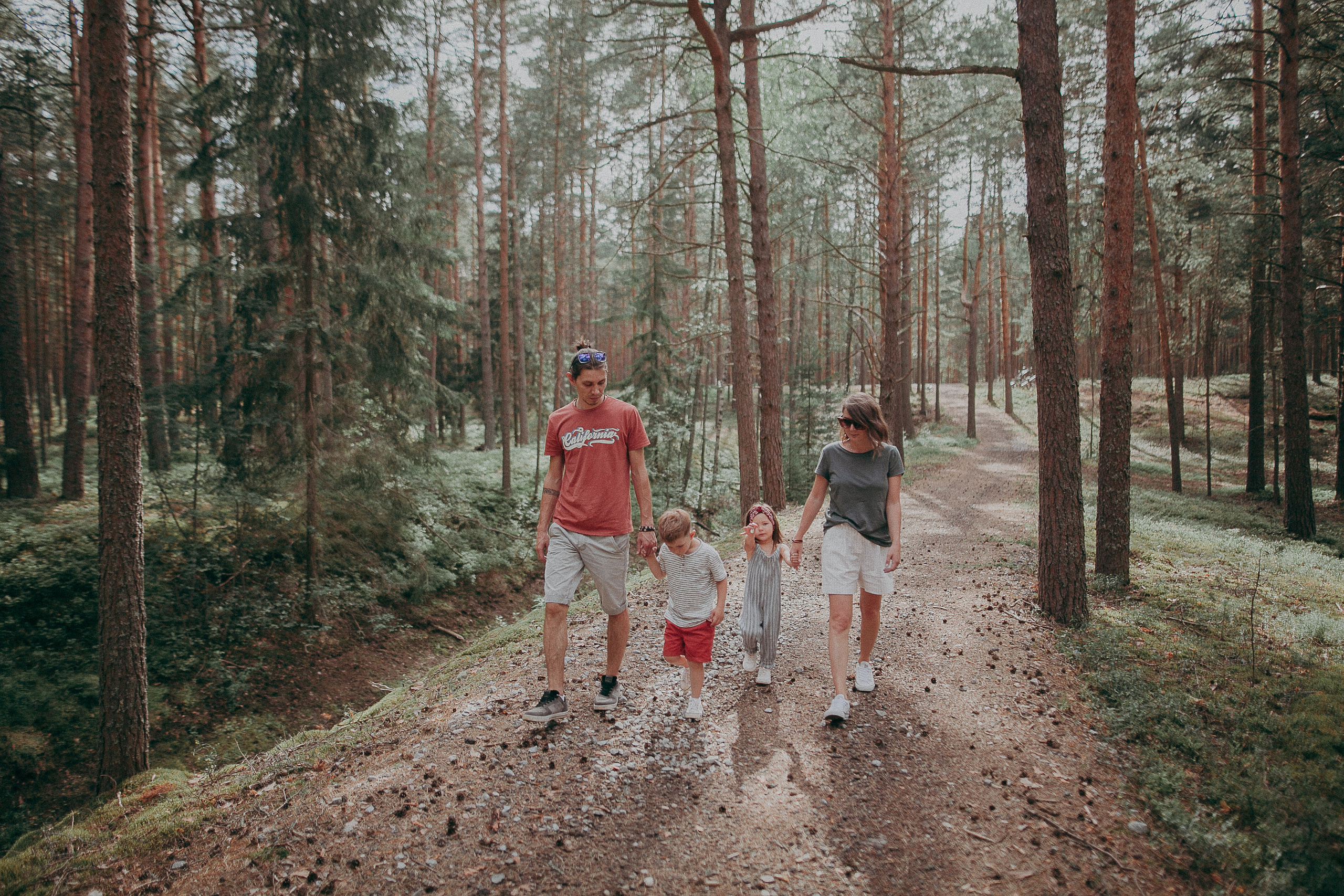 Племя Михайловых. Wedding photographers Tbilisi Georgia Alex and Polly