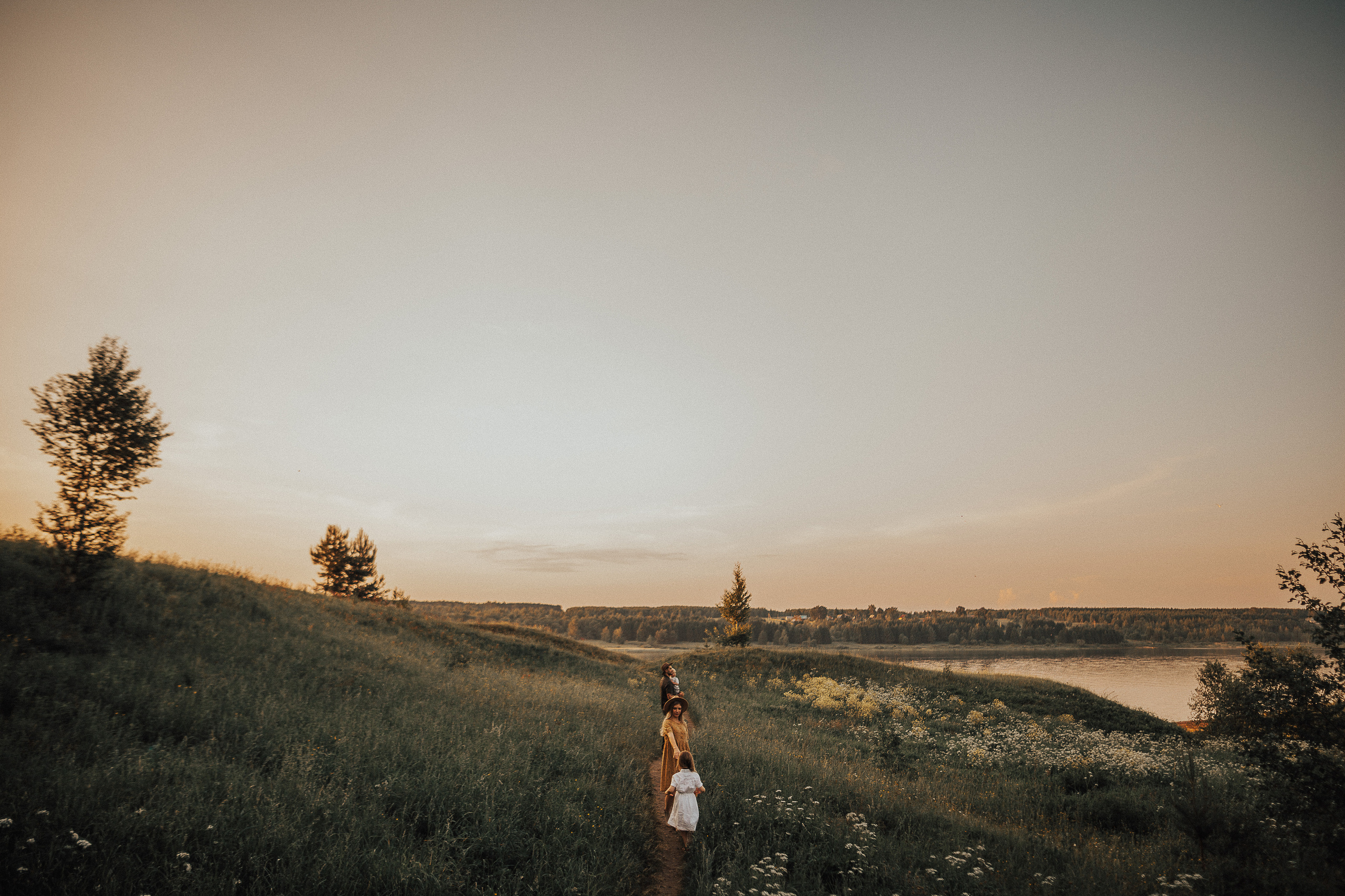 Виктория, Кирилл, Эмилия и Даниэль. Wedding photographers Tbilisi Georgia Alex and Polly