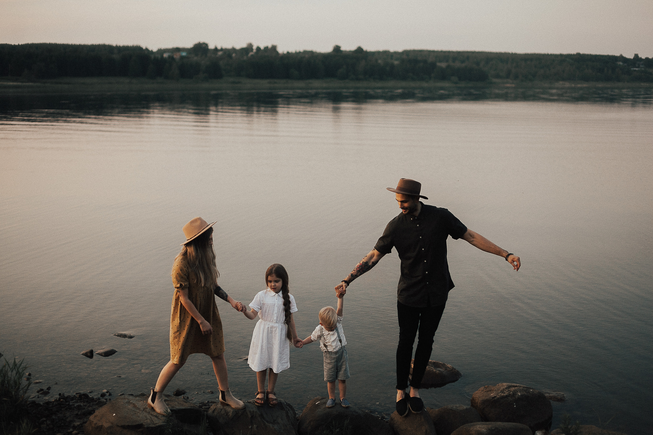Виктория, Кирилл, Эмилия и Даниэль. Wedding photographers Tbilisi Georgia Alex and Polly