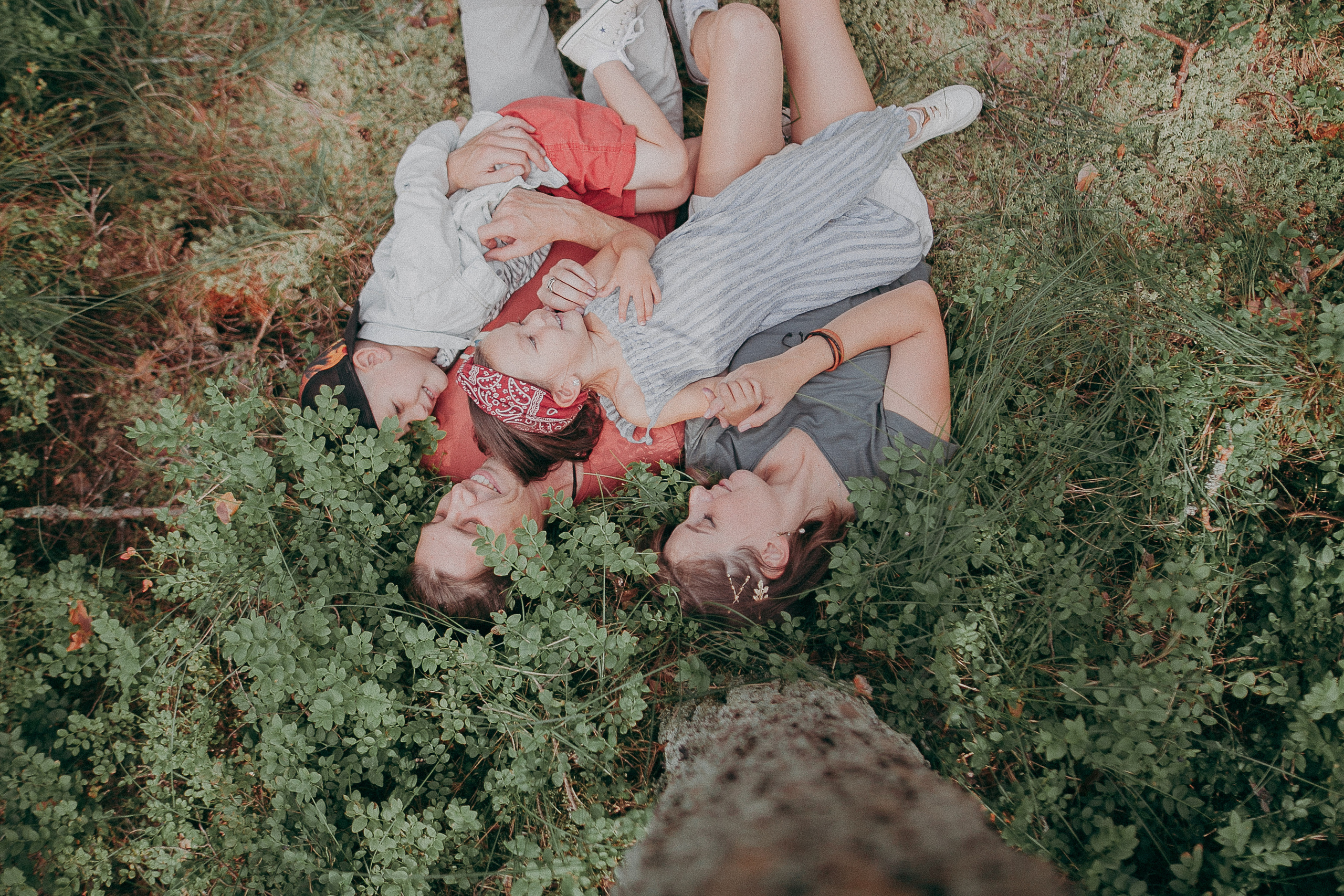 Племя Михайловых. Wedding photographers Tbilisi Georgia Alex and Polly