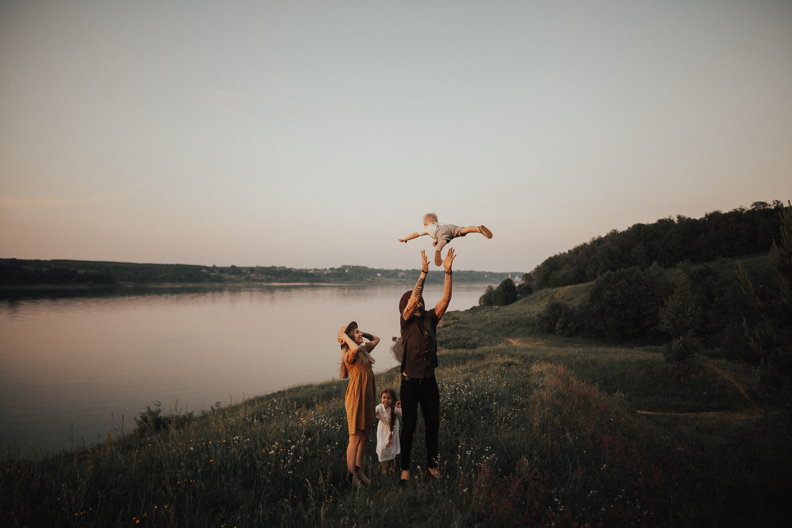 Виктория, Кирилл, Эмилия и Даниэль. Wedding photographers Tbilisi Georgia Alex and Polly