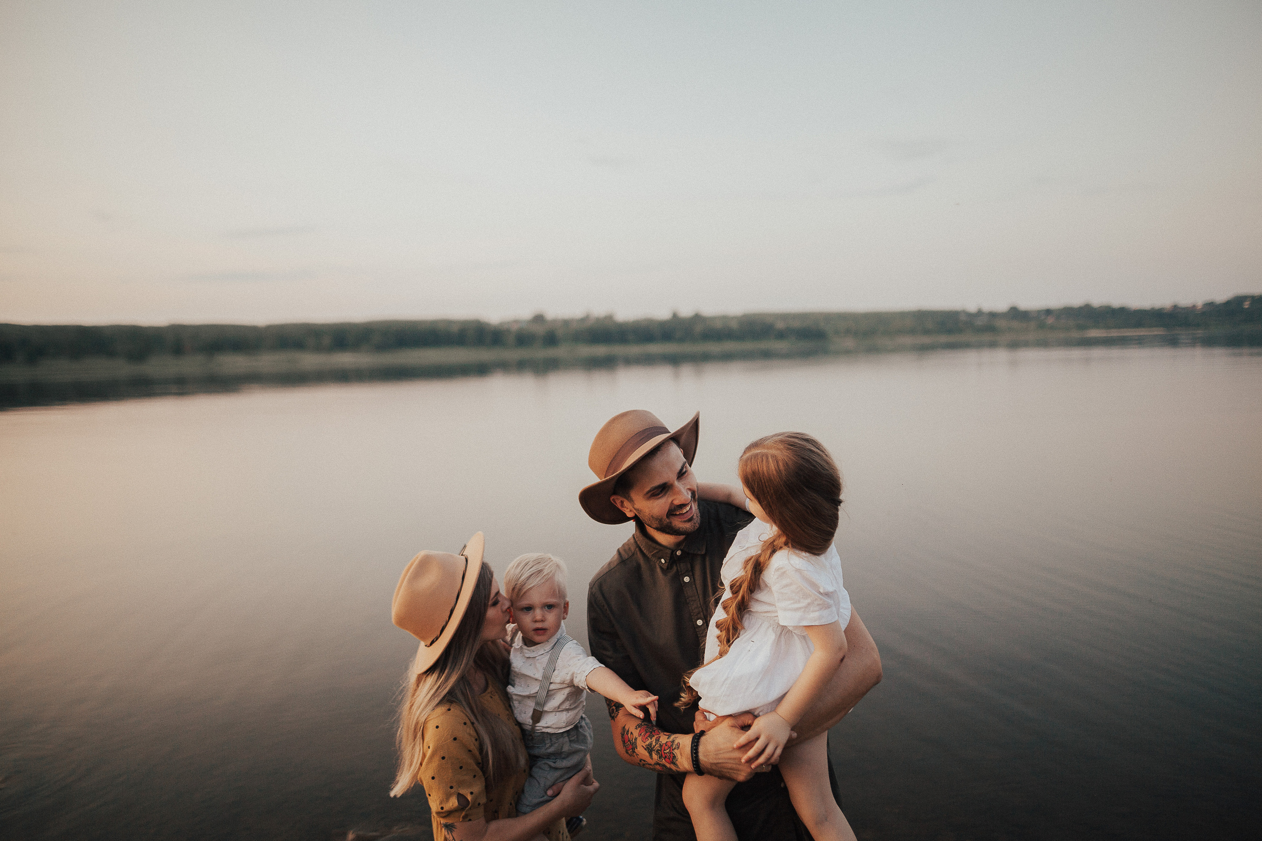 Виктория, Кирилл, Эмилия и Даниэль. Wedding photographers Tbilisi Georgia Alex and Polly