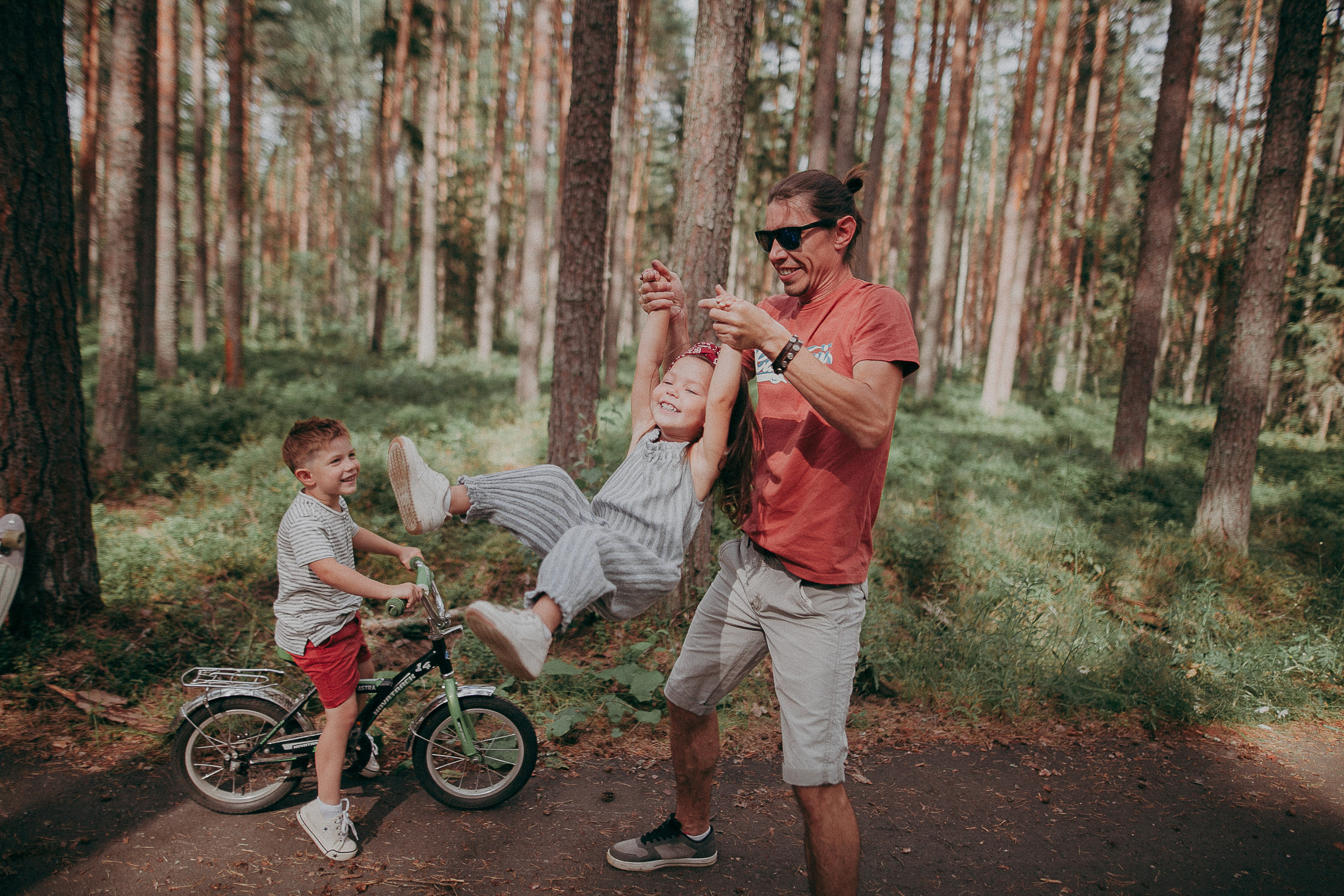 Племя Михайловых. Wedding photographers Tbilisi Georgia Alex and Polly