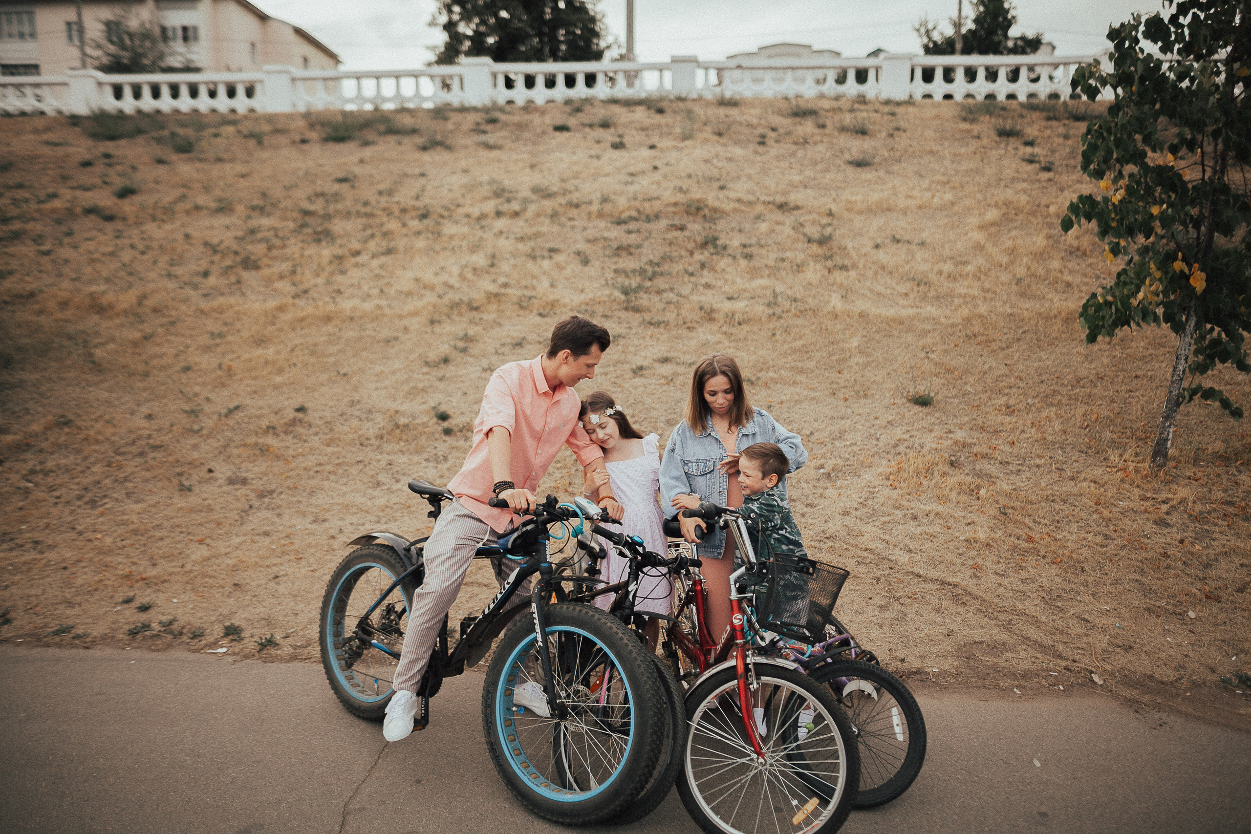 Настя, Илья, Поля и Лев. Wedding photographers Tbilisi Georgia Alex and Polly