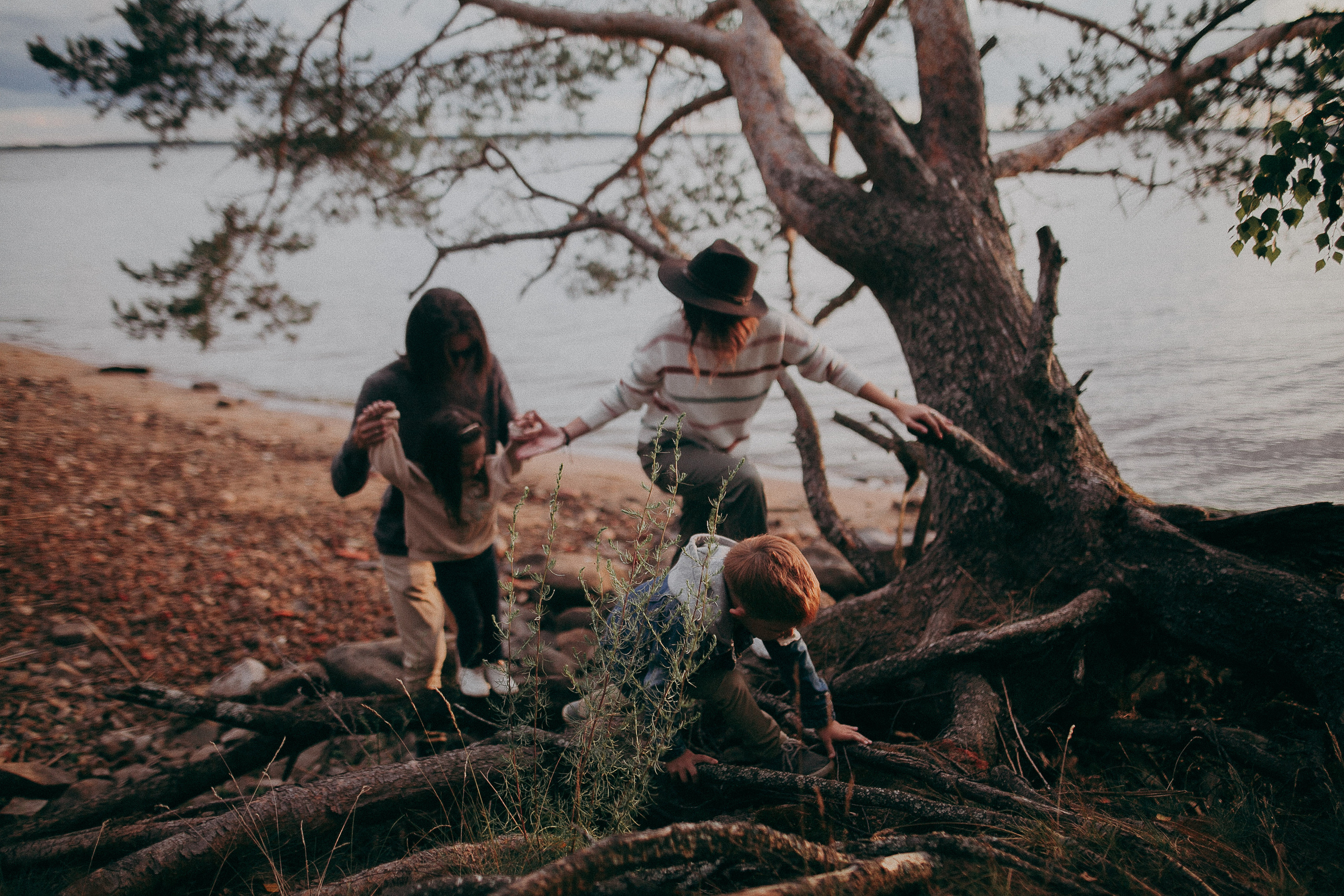 Племя Михайловых. Wedding photographers Tbilisi Georgia Alex and Polly