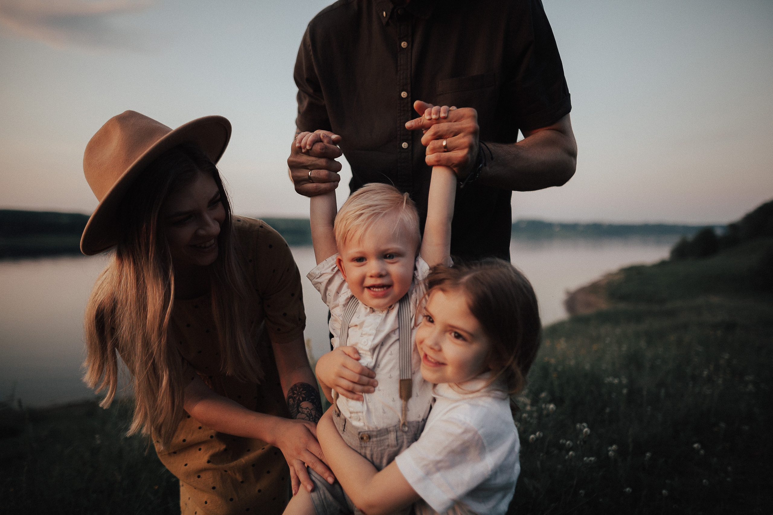 Виктория, Кирилл, Эмилия и Даниэль. Wedding photographers Tbilisi Georgia Alex and Polly