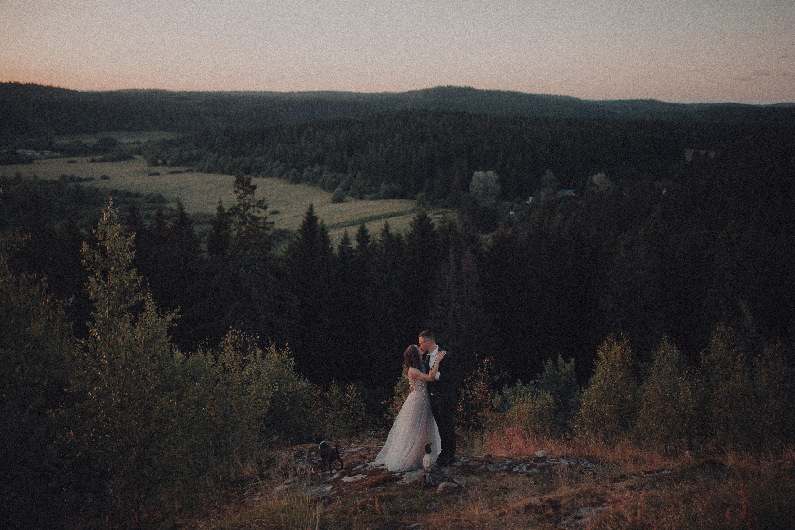North love. Wedding photographers Tbilisi Georgia Alex and Polly