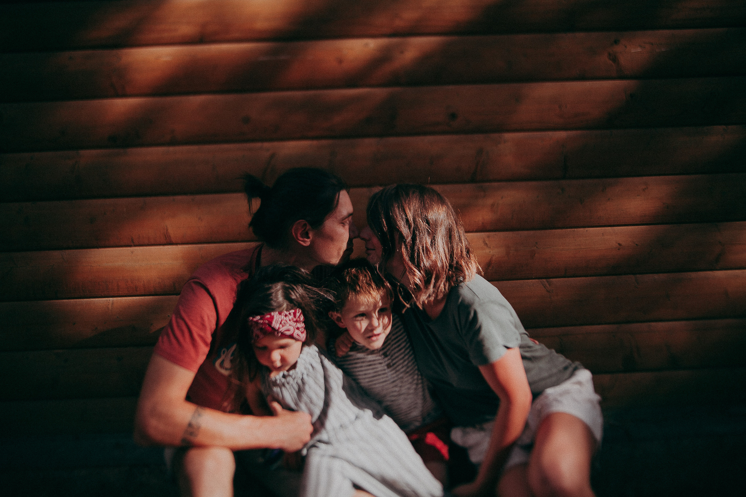 Племя Михайловых. Wedding photographers Tbilisi Georgia Alex and Polly