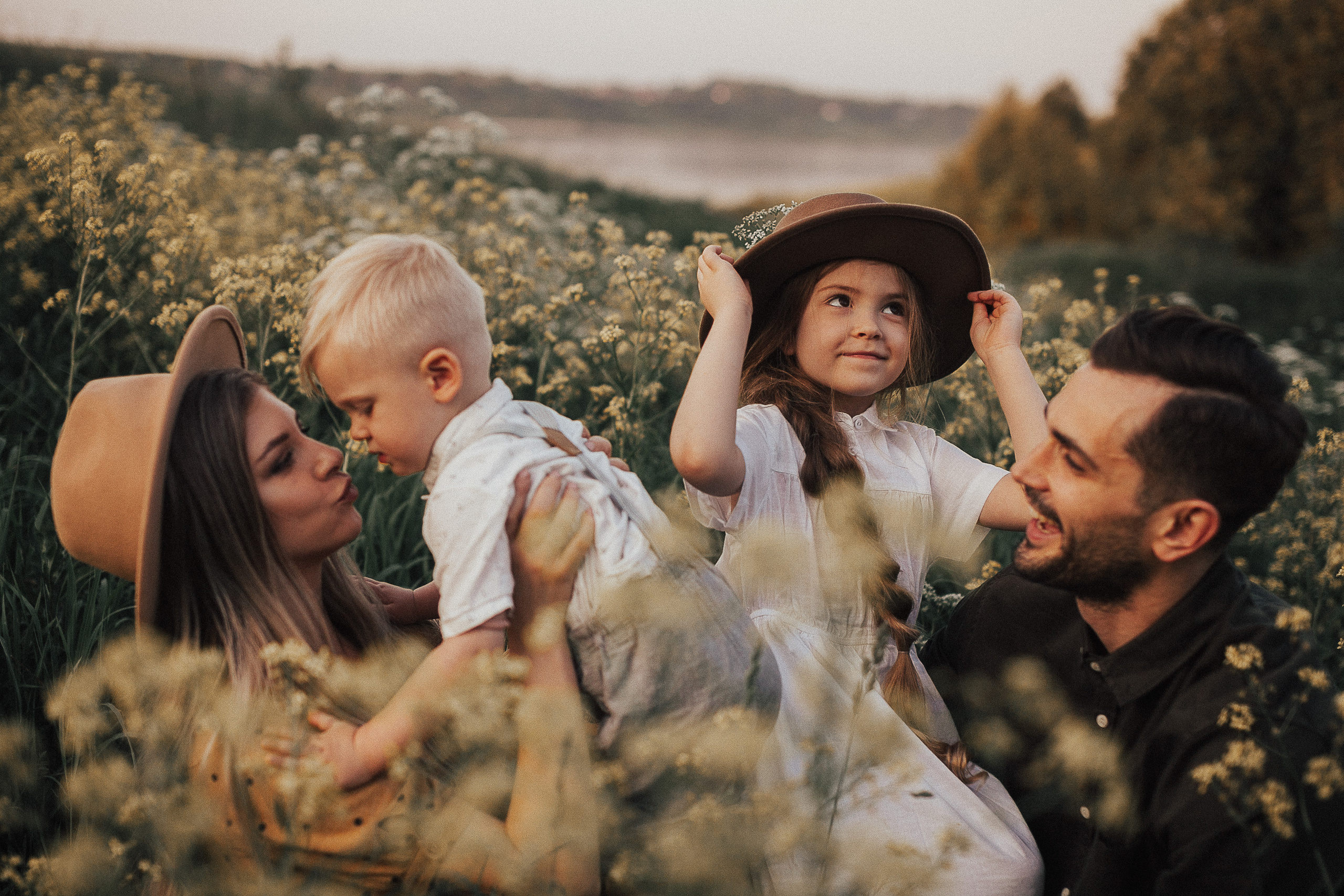 Виктория, Кирилл, Эмилия и Даниэль. Wedding photographers Tbilisi Georgia Alex and Polly