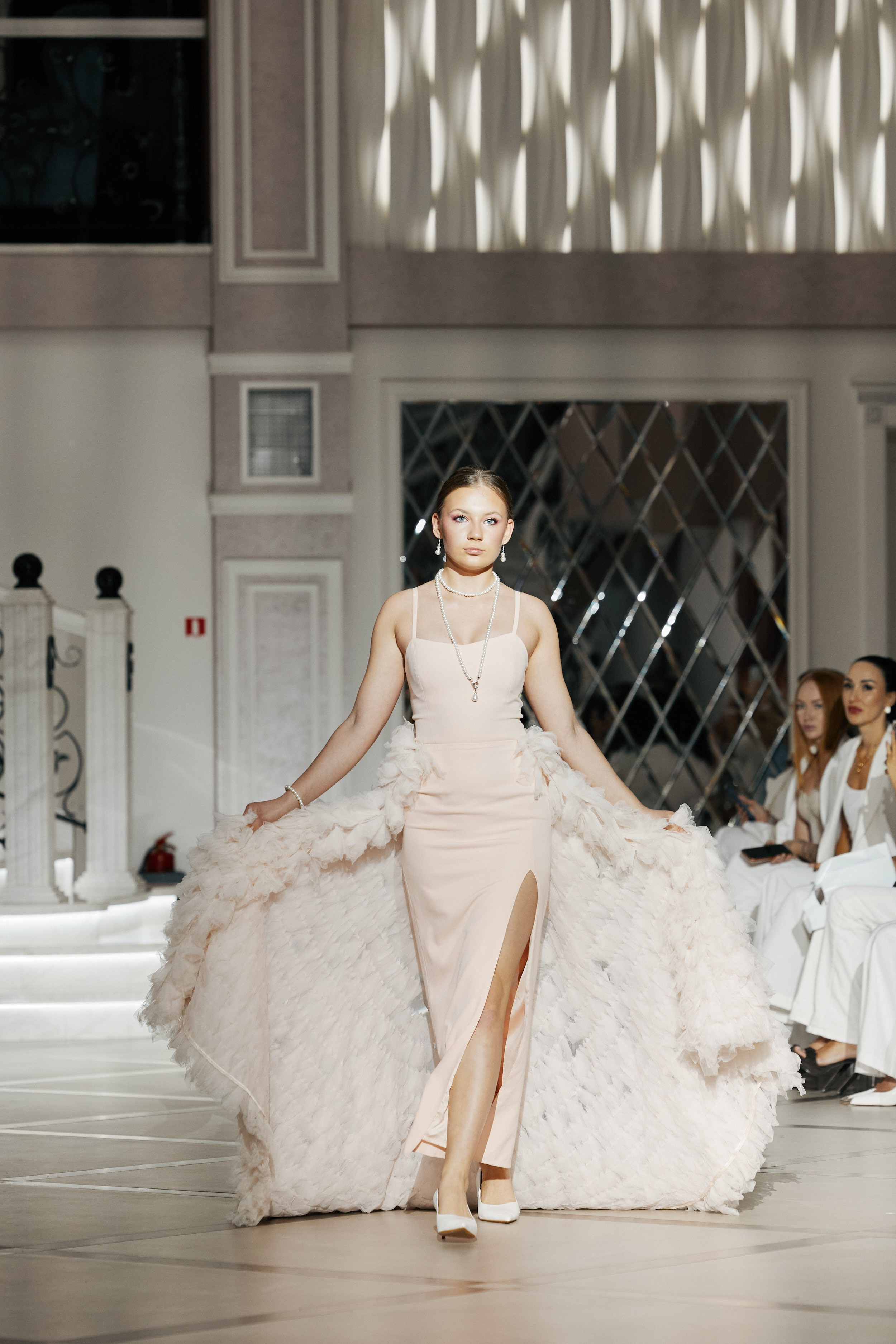 KRASNODAR FASHION WEEK 14.06. Свадебный репортажный фотограф краснодар максим дремов дрёмов фотосессия студия цена