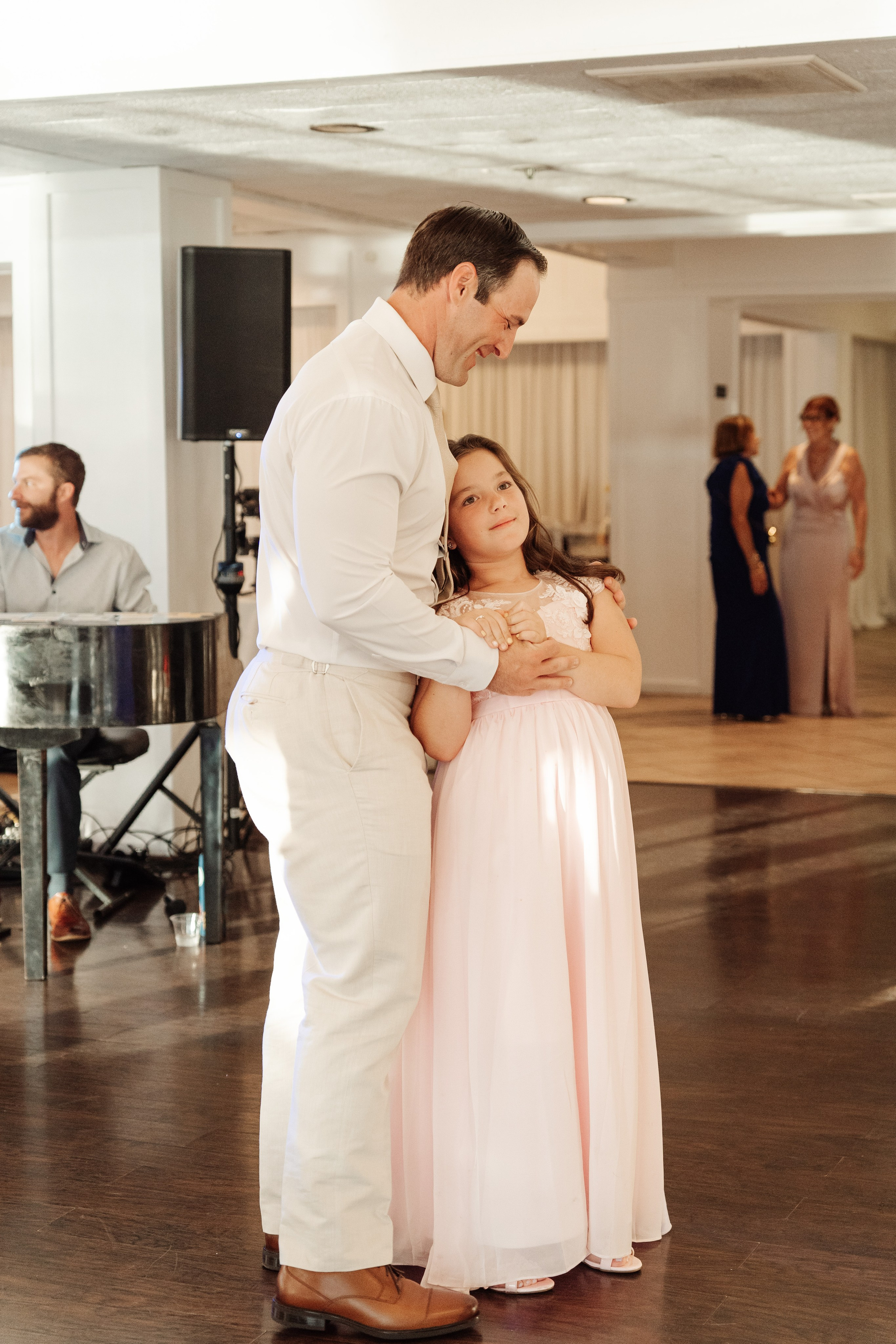 2025-08-16_BryanAmber. Ретушер Зенькевич Света