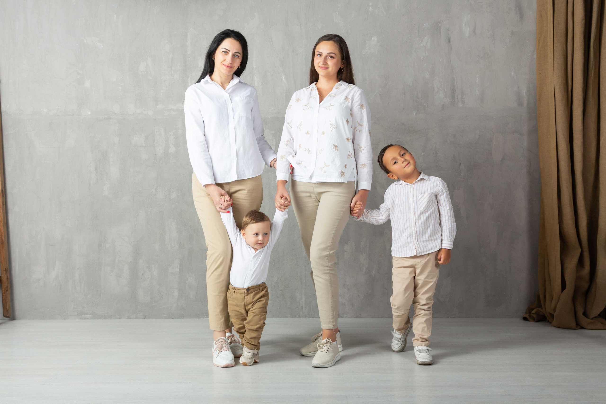 Семейная фотосессия. Фотостудия Алматы. Фотосъемка Алматы. Фотосессия Алматы. Фотокурсы. Обучение фотографии. Аренда студии