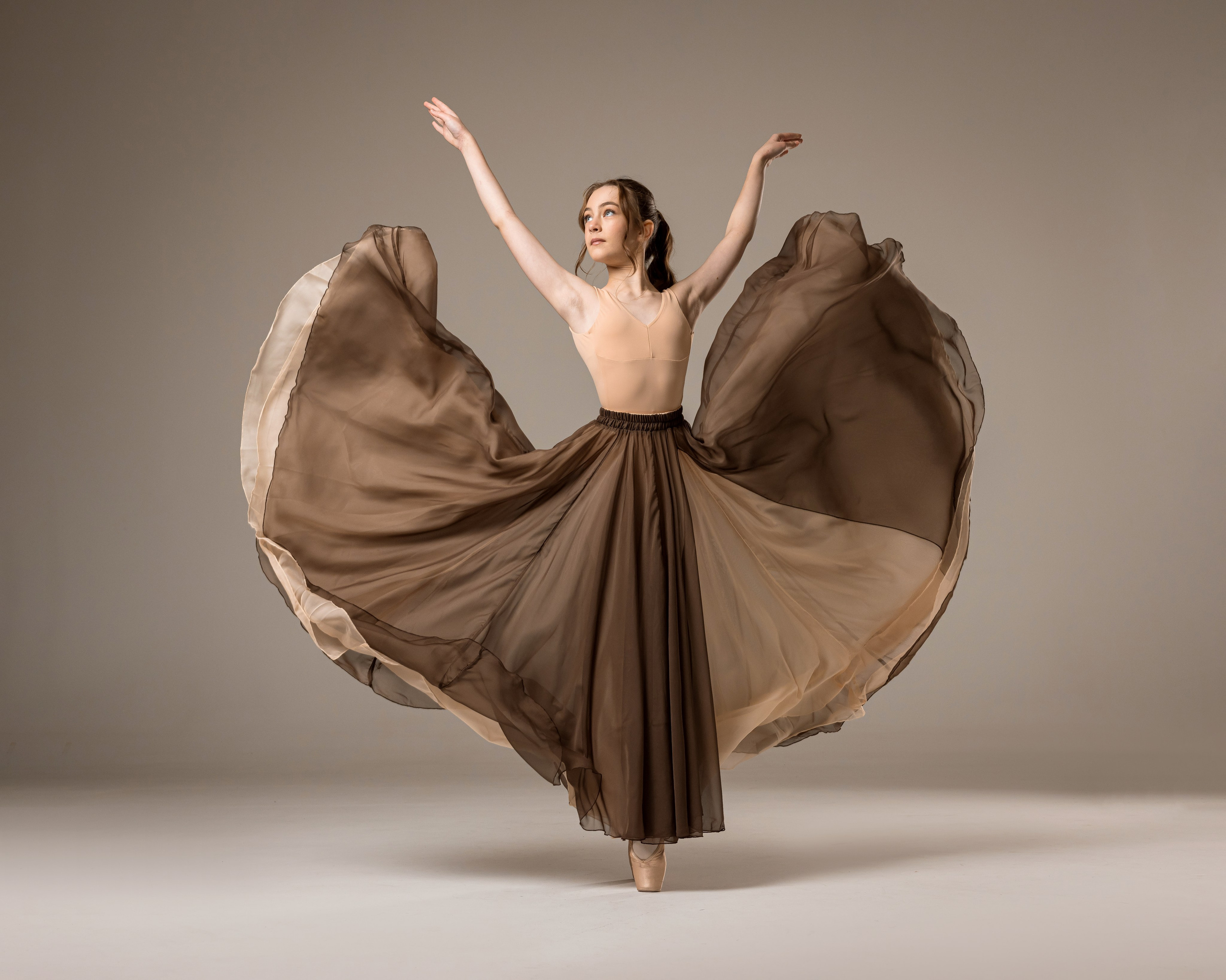Кофейная воздушная юбка напрокат бесплатно. Балетный фотограф Алина Ханько — Душа Балета
