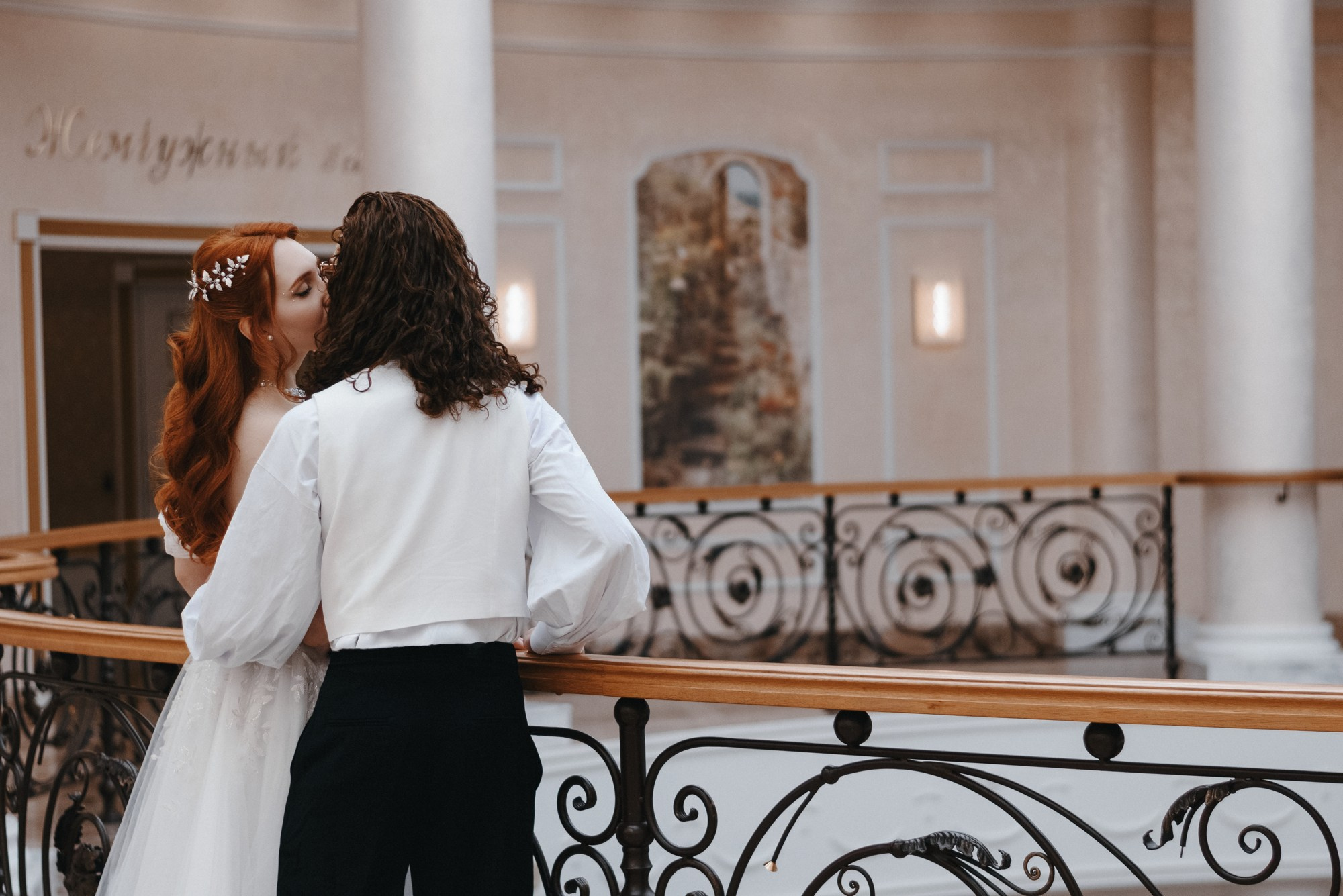 Свадебная фотосессия в Тюмени: ЗАГС, Мост Влюбленных и Монастырь | Фотограф Дарья Мустафина. Портретный фотограф Тюмень Дарья Мустафина