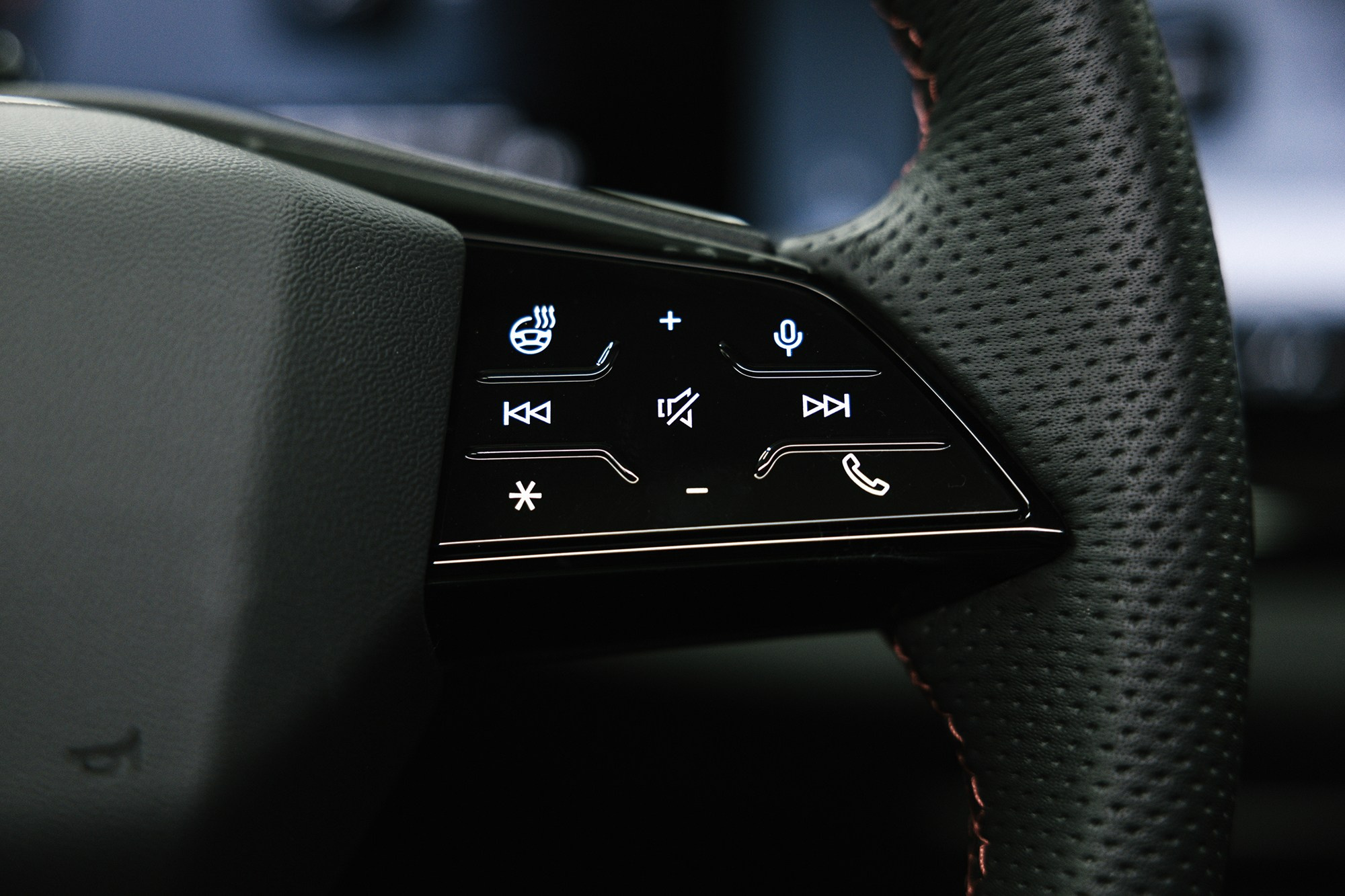 Audi A5  40 TFSI 2.0 quattro S tronic (204 л. с.). Автосалон «Х-Авто»