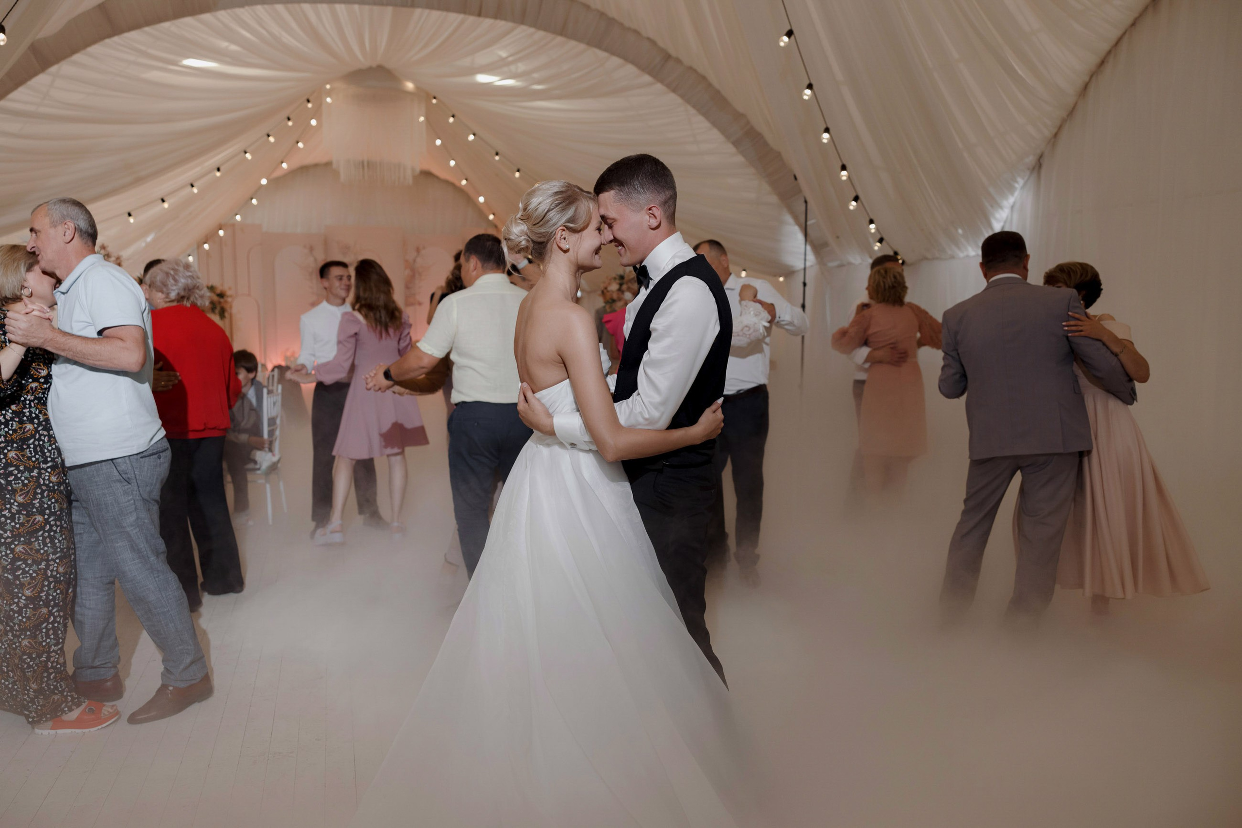 Александр и Валерия. Свадебный фотограф и видеограф Юрий и Эля Дубинины