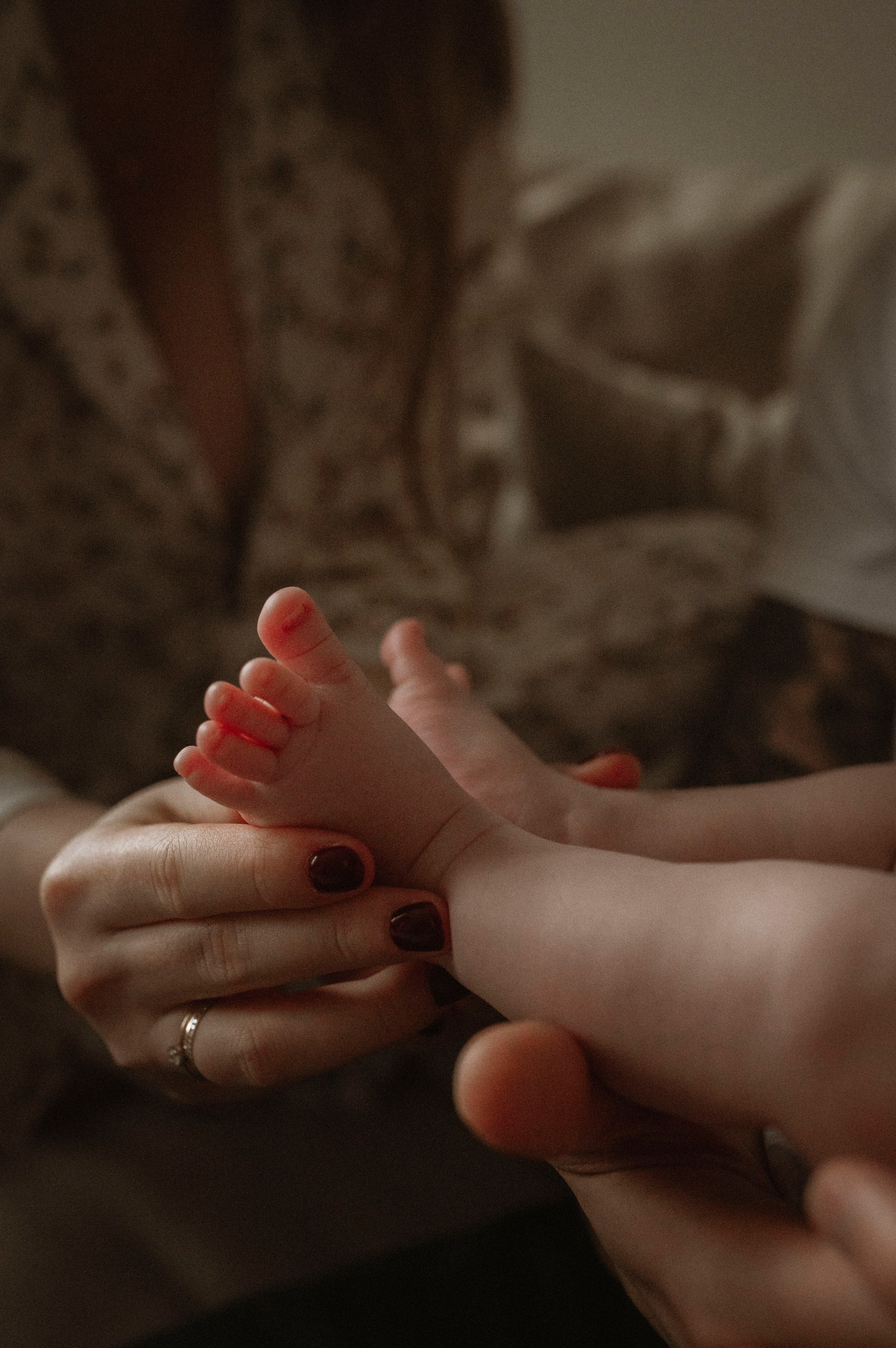Семейная домашняя фотосессия. Профессиональный фотограф беременности в СПБ. Стильные фотосессии беременности в стиле минимализм и классическая фотография