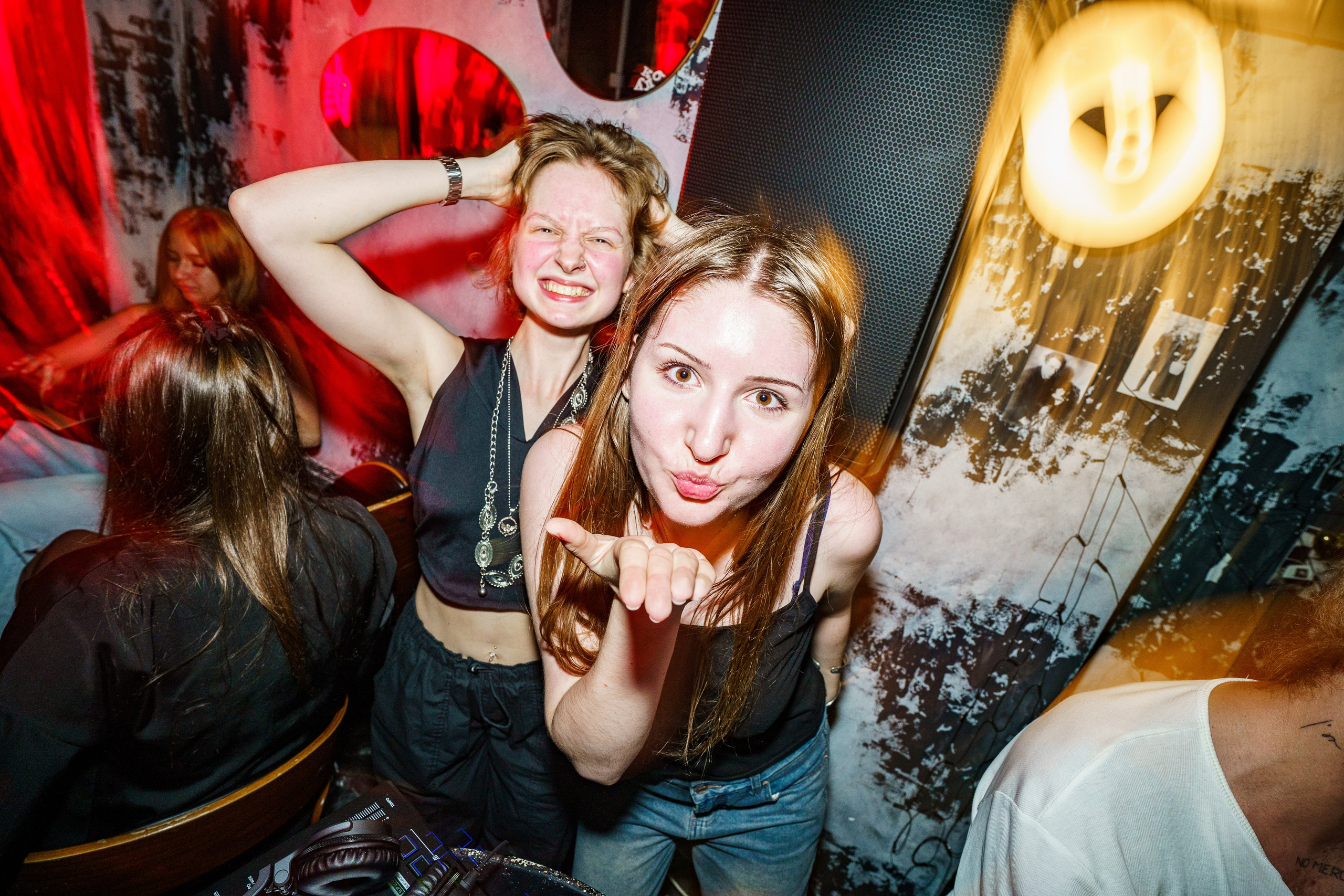 Бар разбитых сердец. DJ Guitacidelli. Концертный и репортажный фотограф в Санкт-Петербурге Слава Пахомов