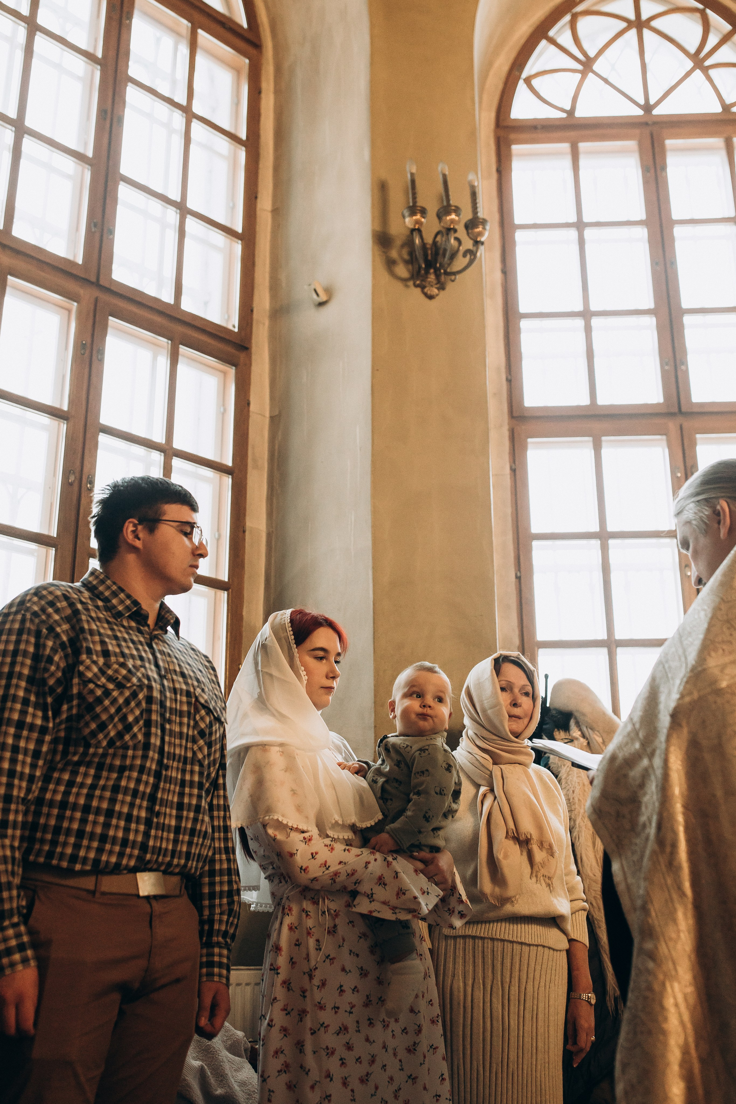 Таинство Крещения Ивана в Церкви Николая Чудотворца. Детский и семейный фотограф в Пушкино, Мытищи, Москва Сергеева Светлана