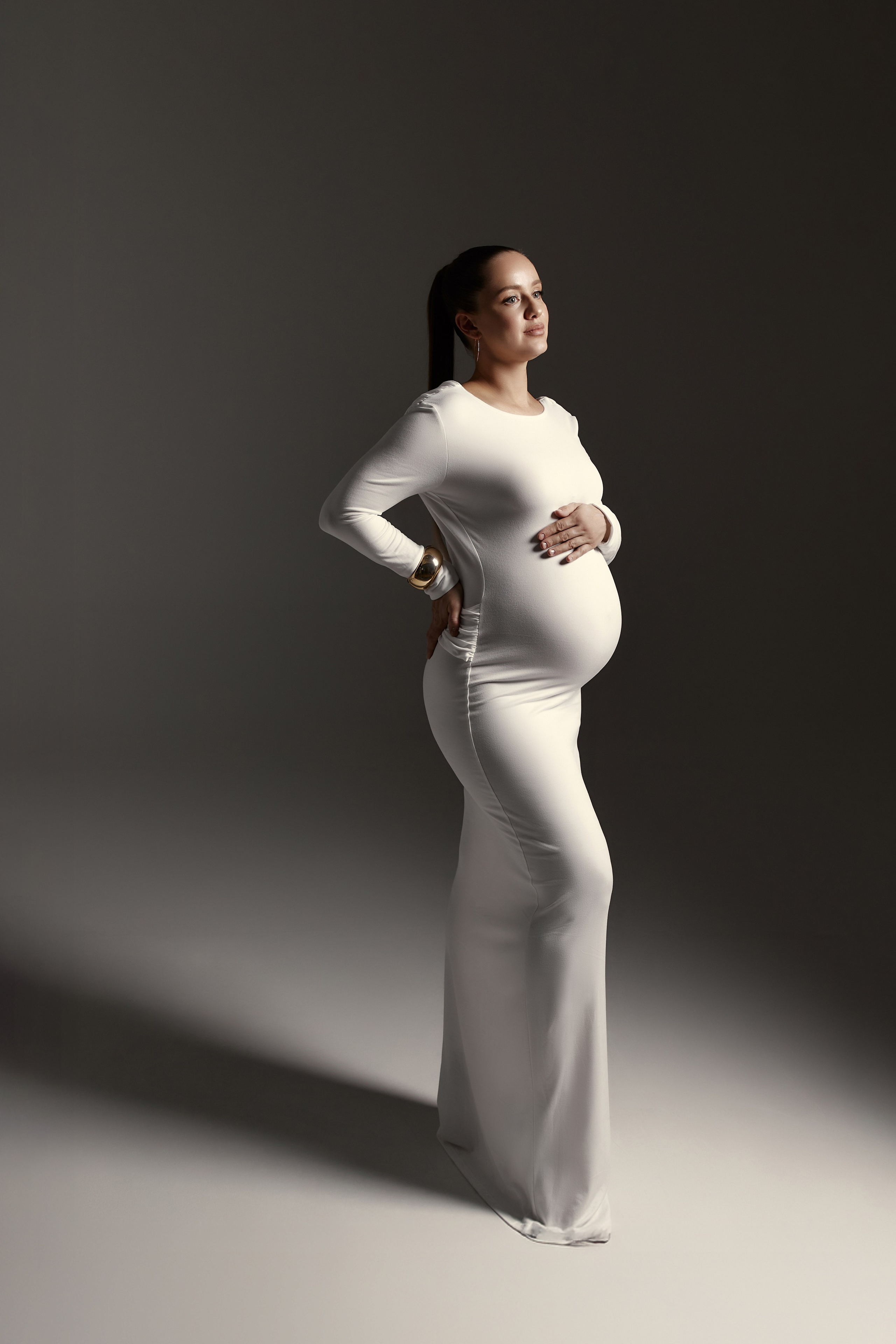 Белое со спинкой размер 42-48