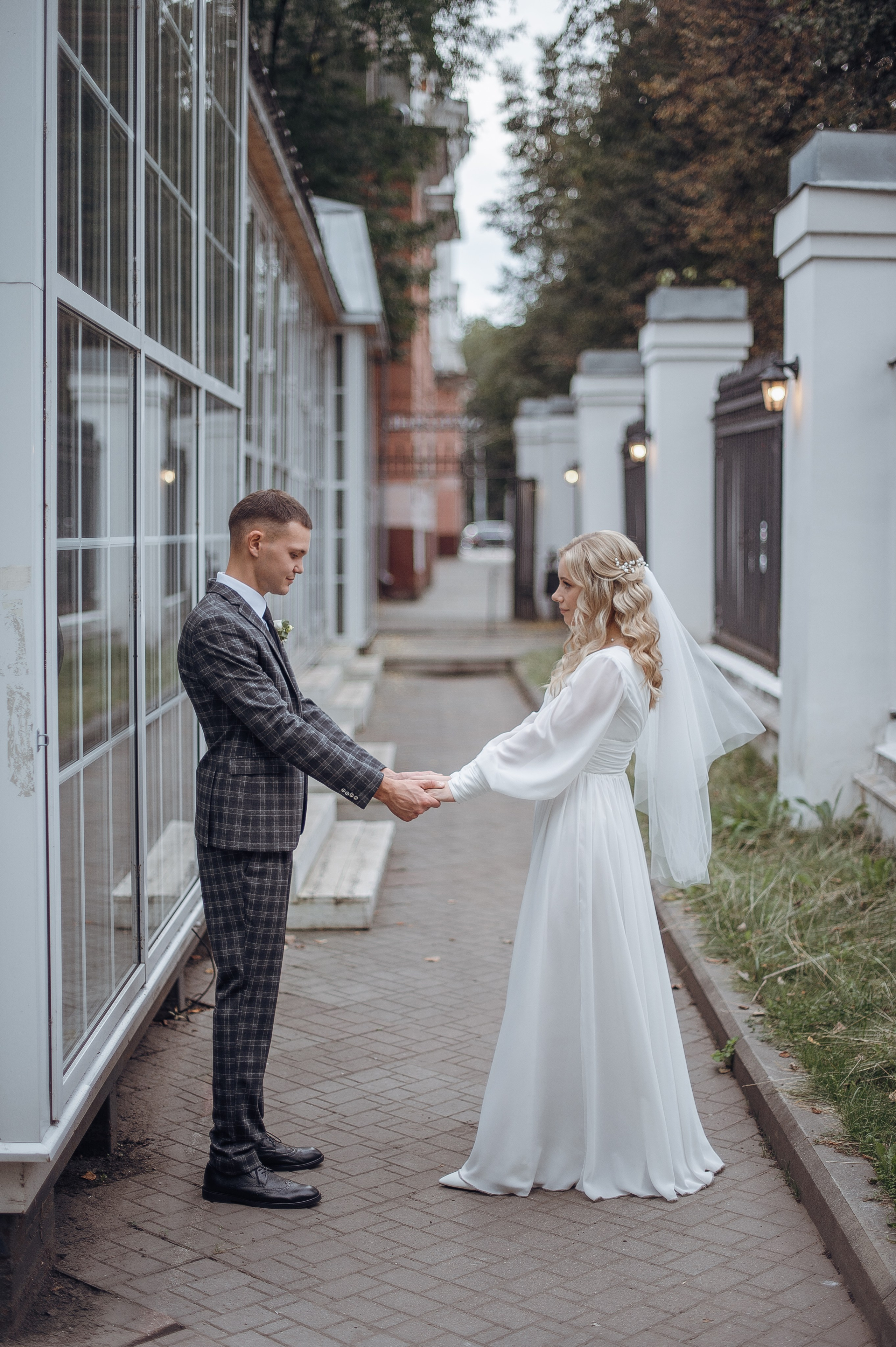Тёплым осенним днём Николай и Наталья. Свадебный фотограф в Ярославле Денис Медоваров