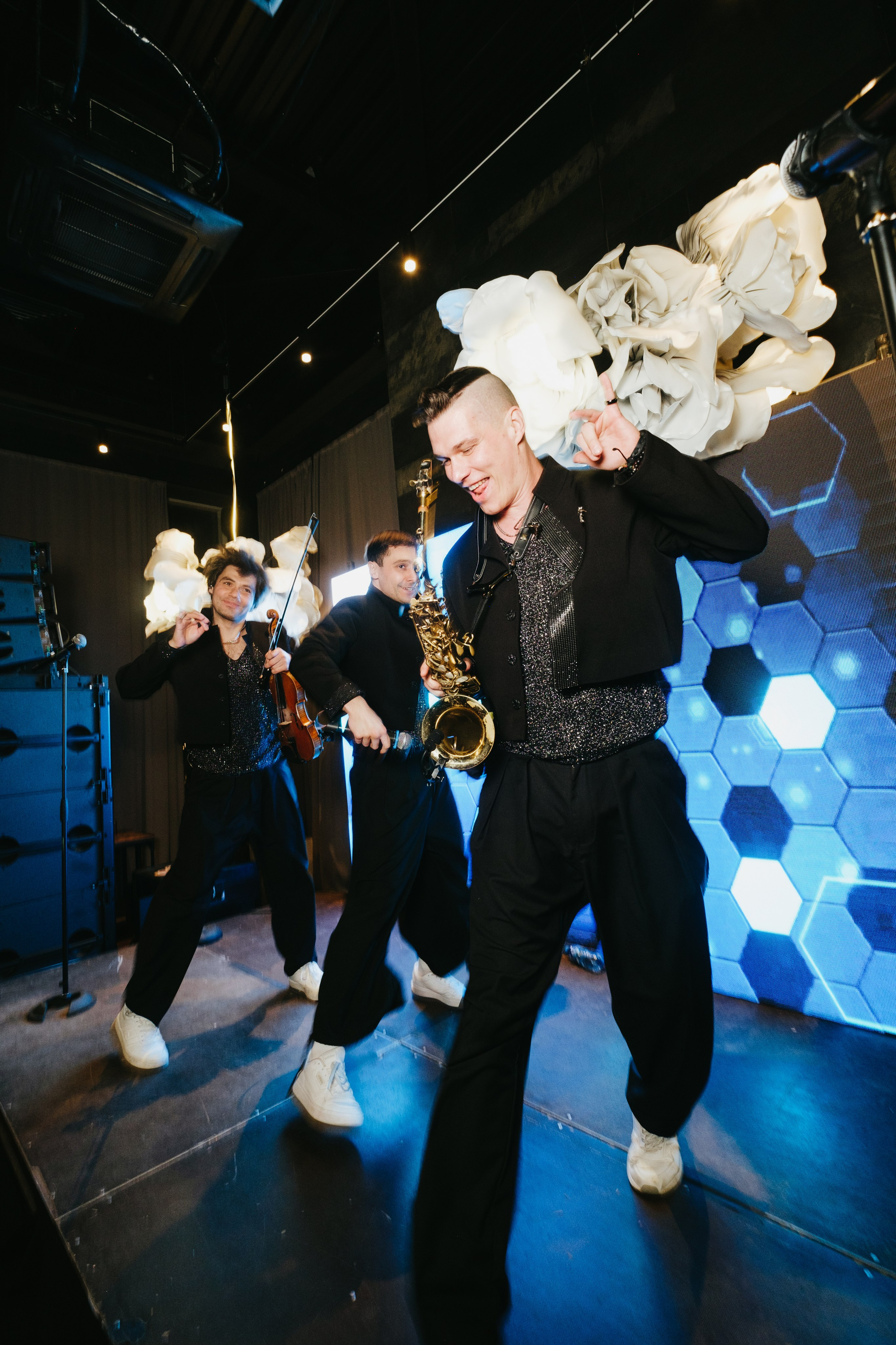 Корпоратив в Сириусу (Адлер) 10 лет компании. Свадебный фотограф Денис Ожигин в Краснодаре и крае. Эмоциональная и стильная съемка вашего дня