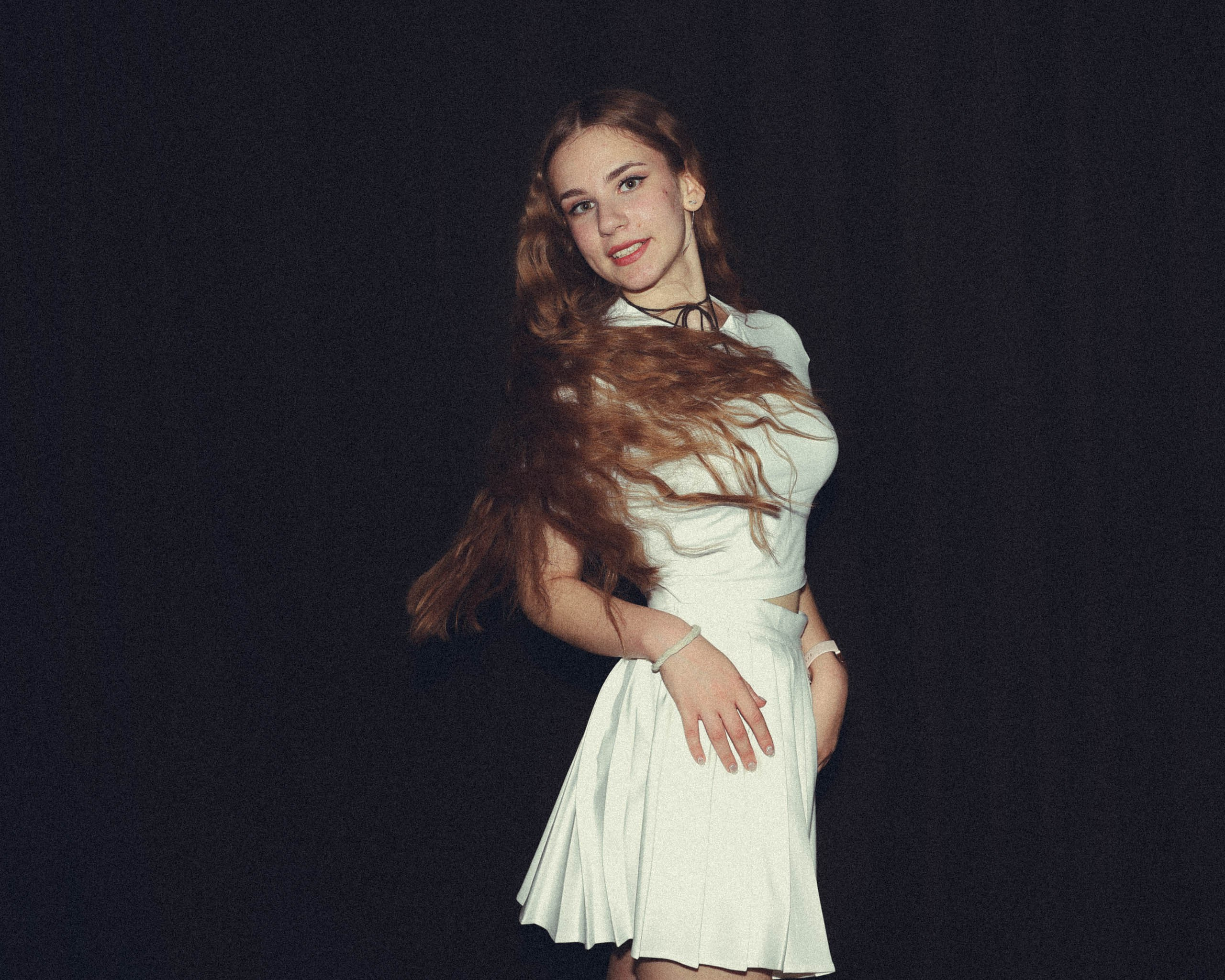 Две девицы. Фотомастерская Андрея Закоморного