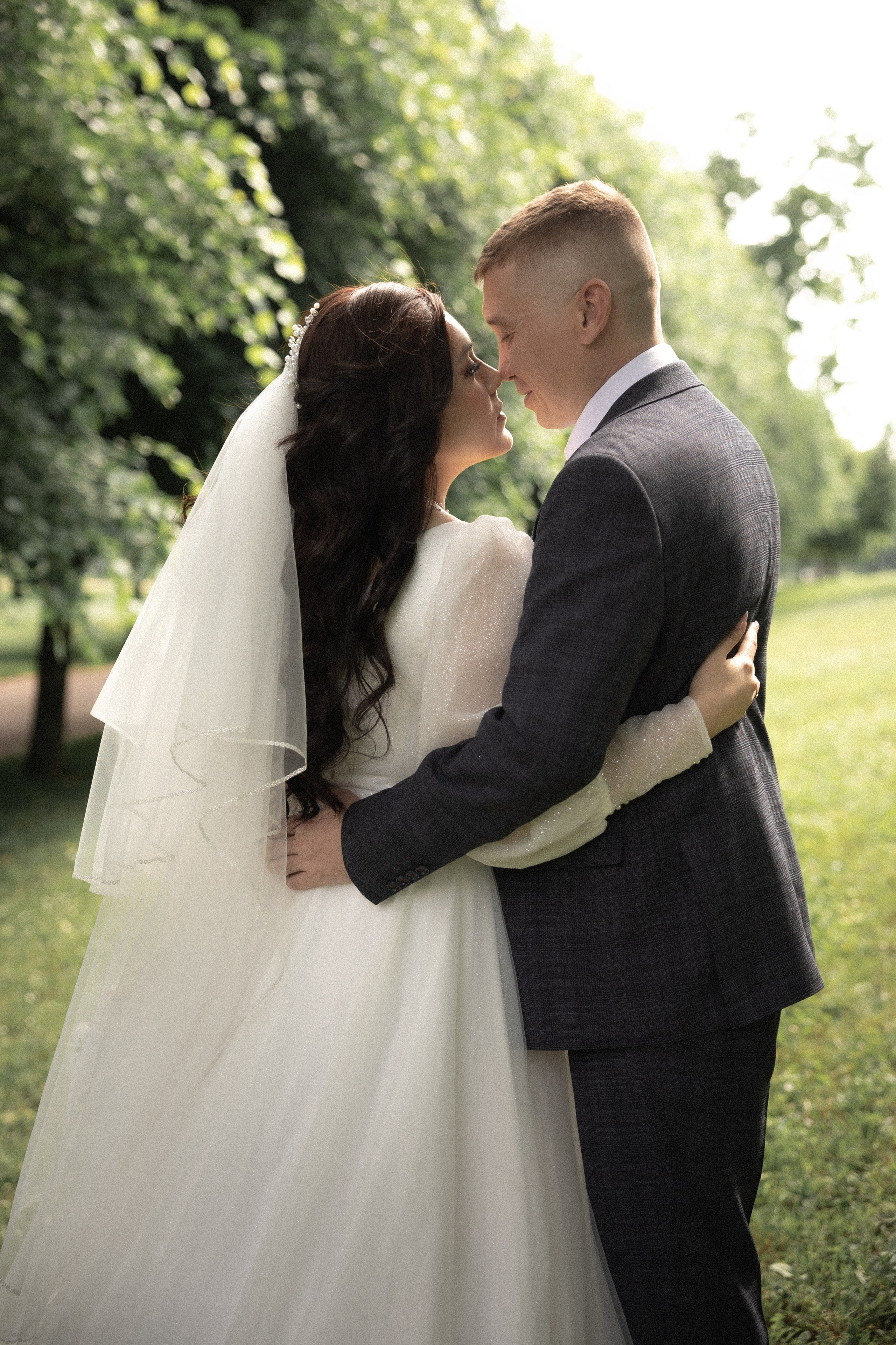 Свадебная фотосессия в парке Царицыно города Москвы