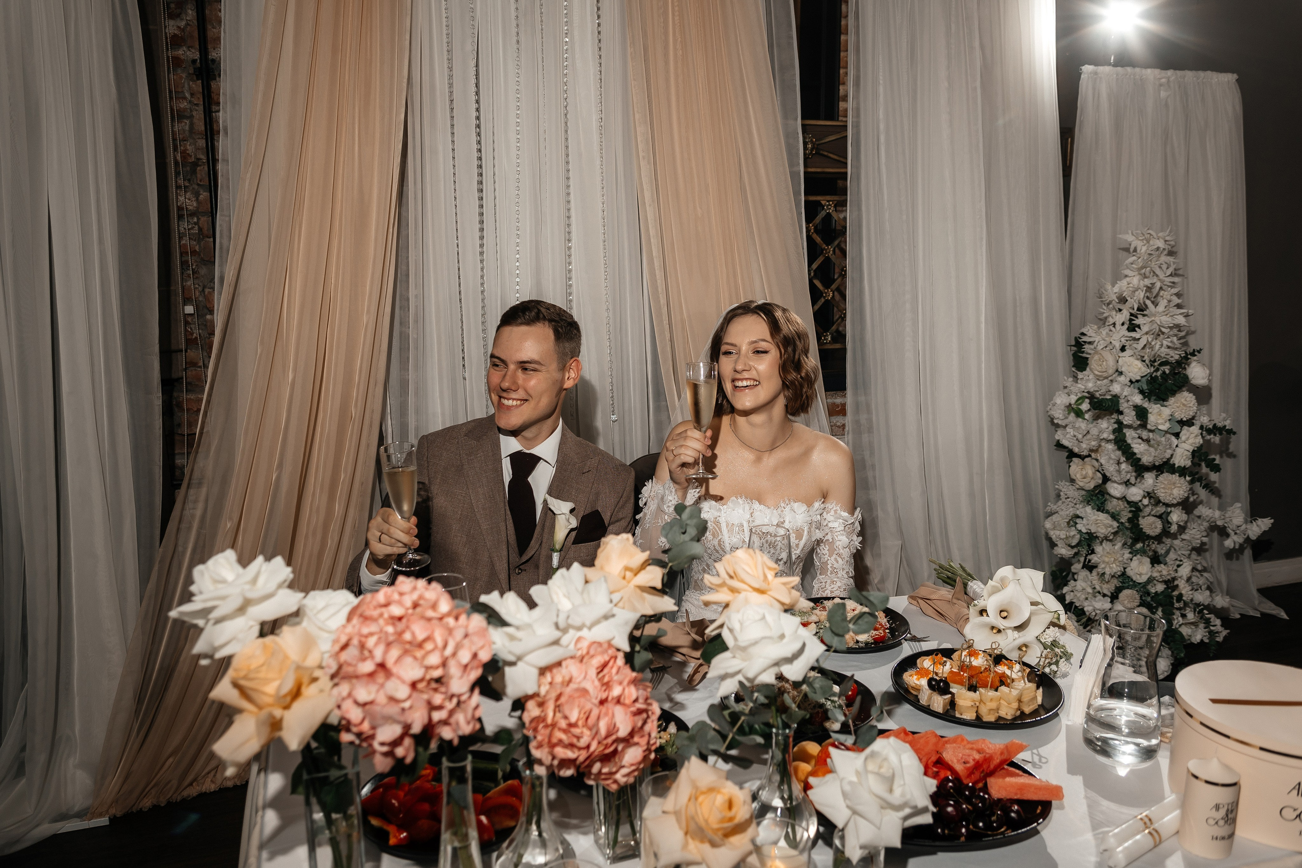 Артём & София | 14.06.25. Свадебный и семейный фотограф в Омске Евгения Хакимова