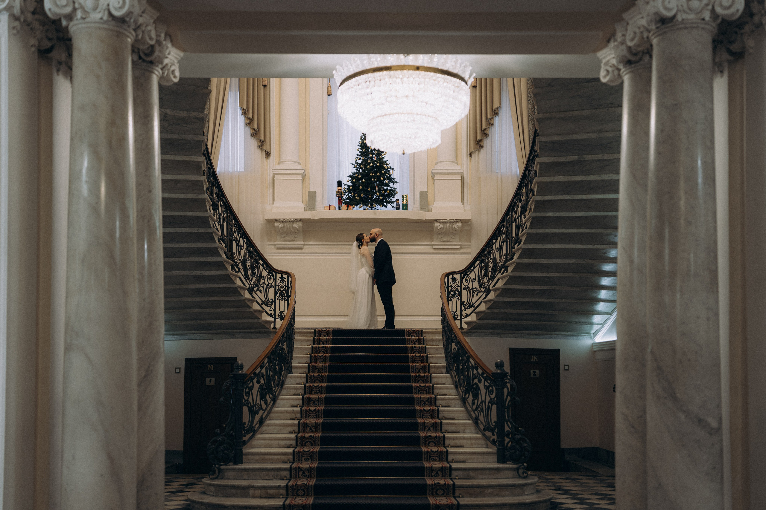 СВАДЕБНАЯ СЬЕМКА ВО ВТОРОМ ДВОРЦЕ (ДЕКАБРЬ) ТАКЖЕ СЬЕМКА В СТУДИИ НА ЧЕРНЫШЕВСКОЙ. Профессиональный фотограф, Санкт-Петербург — Виктория Богомолова