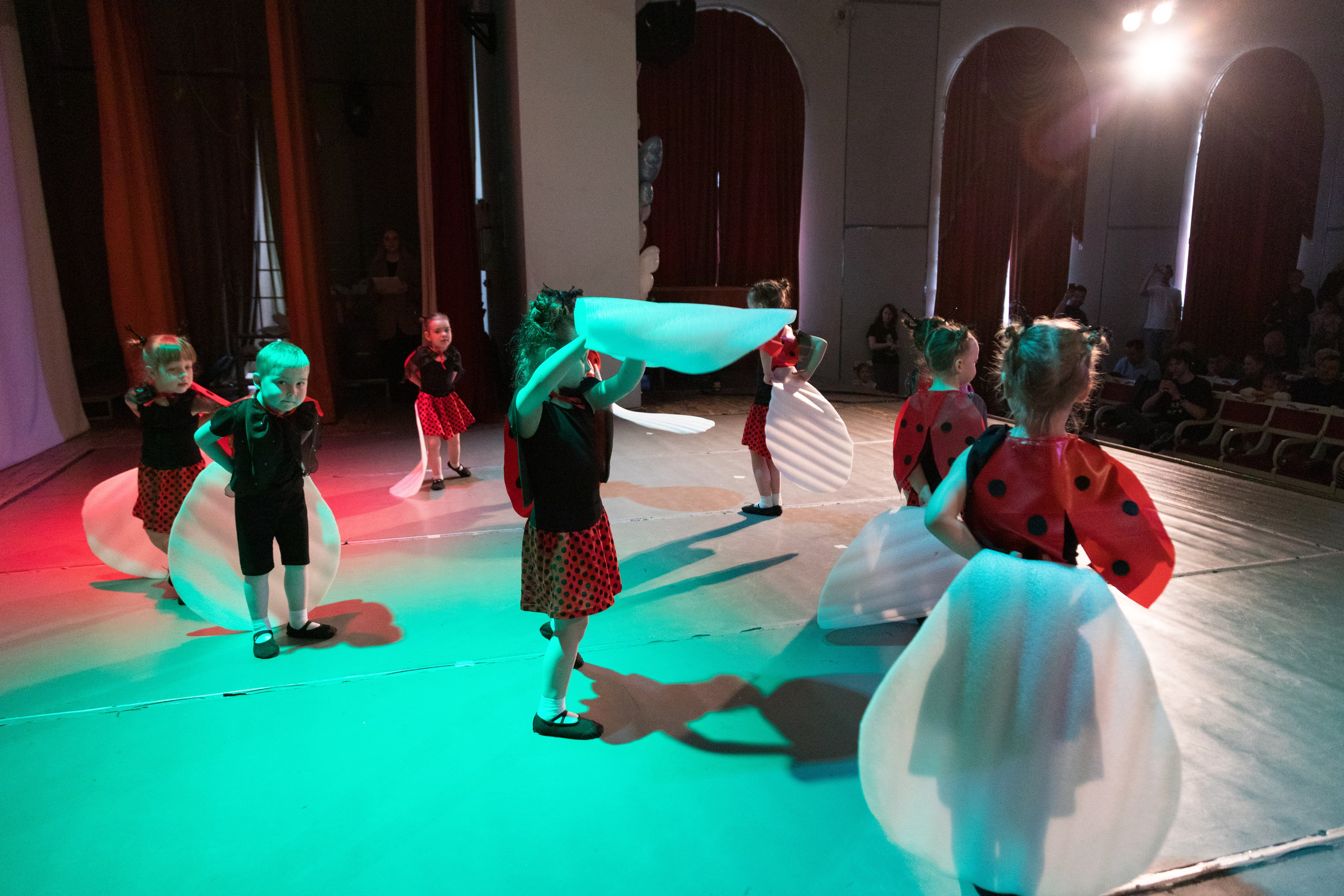 Большой концерт маленьких танцоров. Детский и контент фотограф Надя Волкова Санкт-Петербург