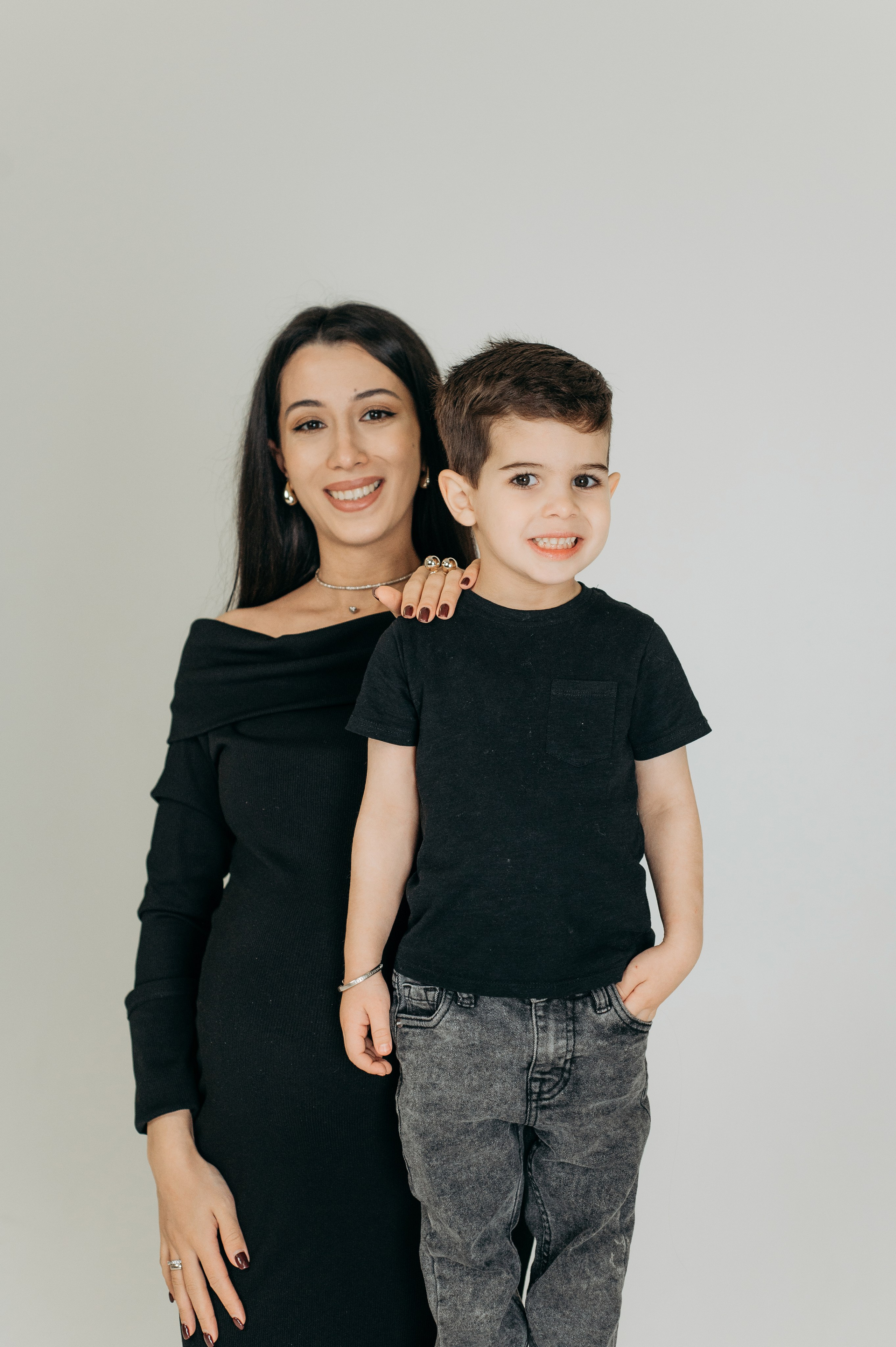 Семейная фотосессия на циклораме. Семейный и свадебный фотограф в Санкт-Петербурге Юлия Мельникова